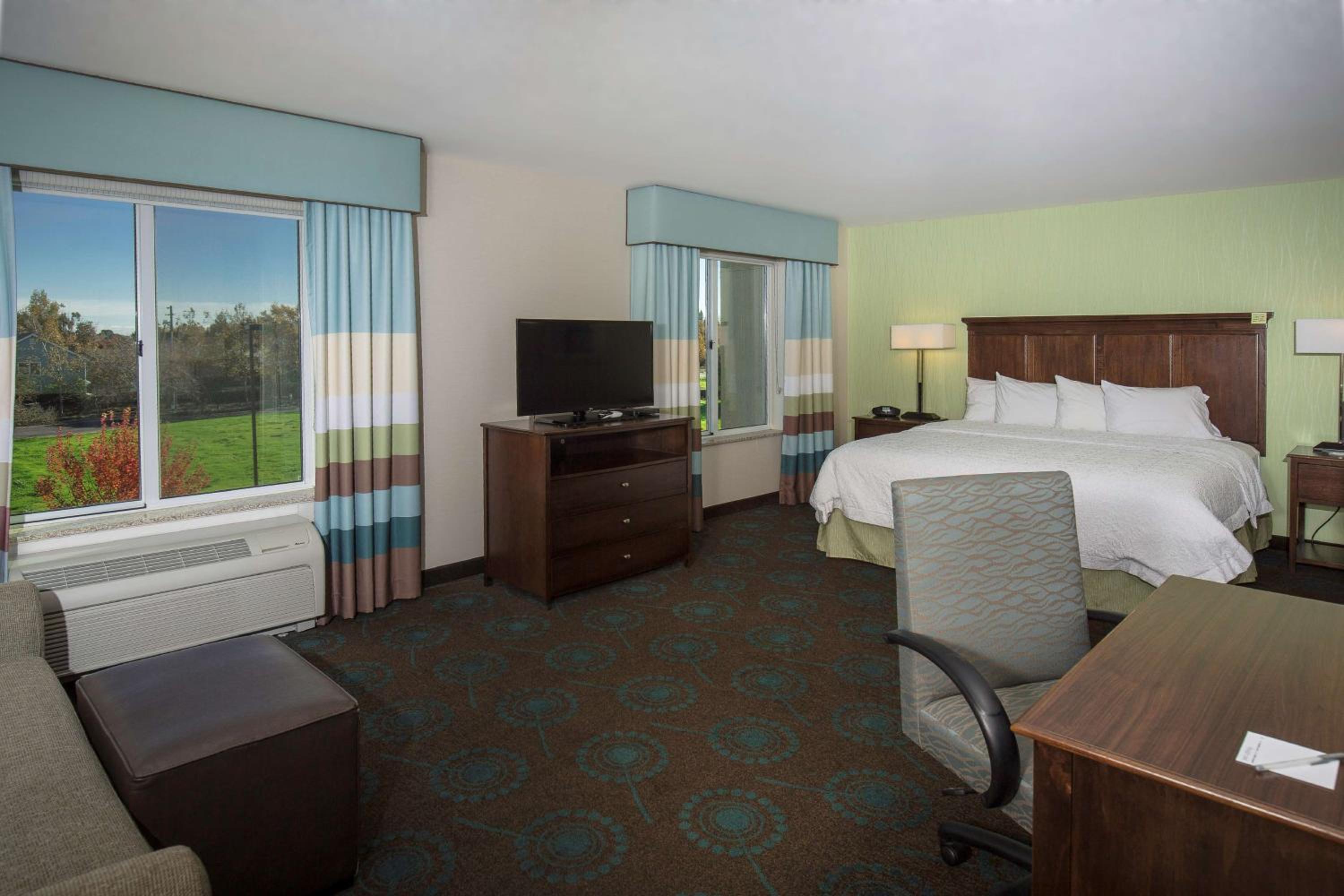 Hampton Inn Suites Suisun City Waterfront - Property Image 25