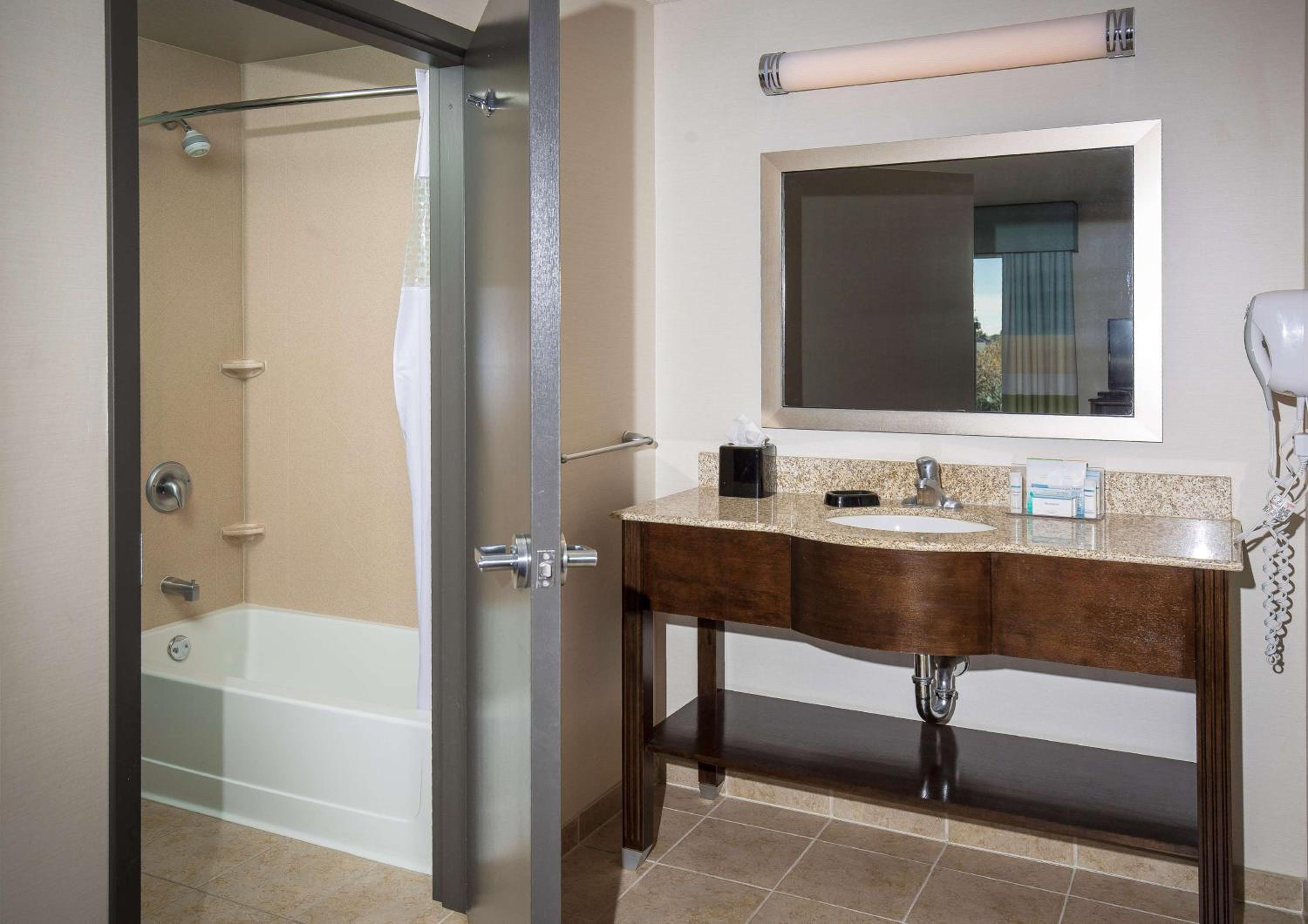 Hampton Inn Suites Suisun City Waterfront - Property Image 23