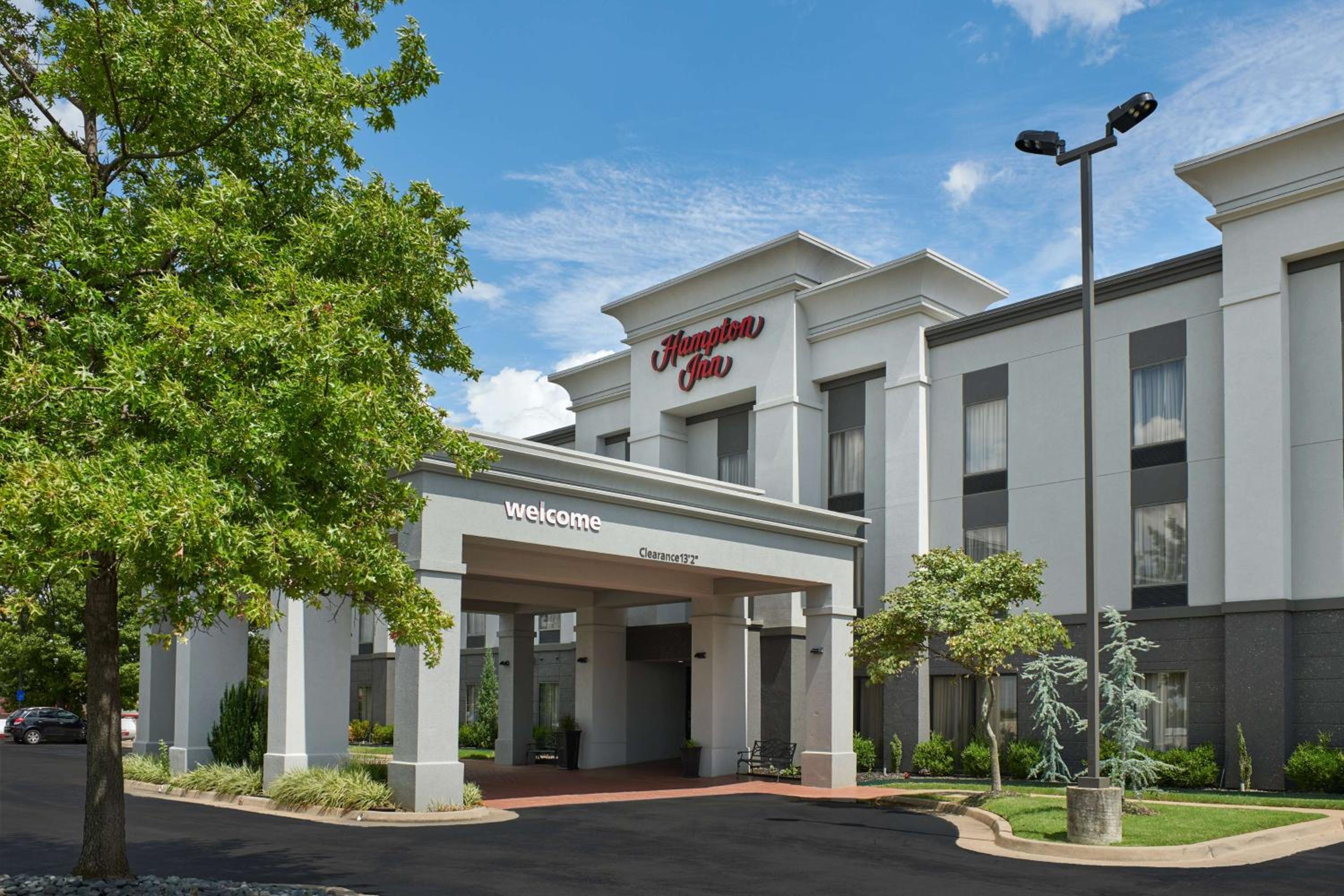 Bartlesville Vacations - Hampton Inn Bartlesville - Property Image 1