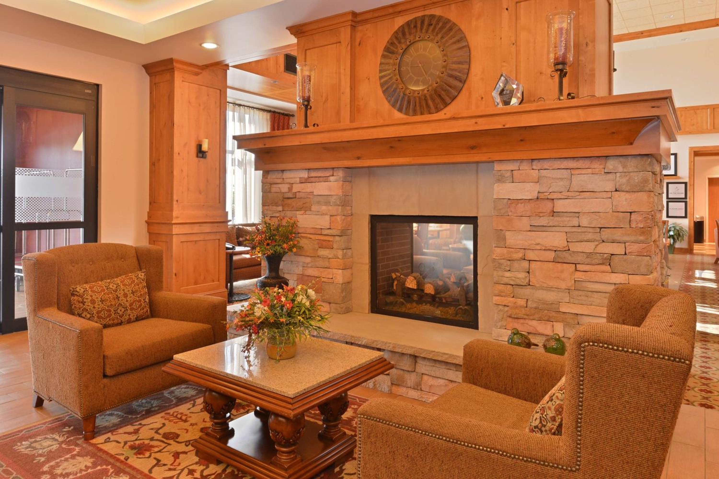 Buffalo Vacations - Hampton Inn  Suites Buffalo - Property Image 5