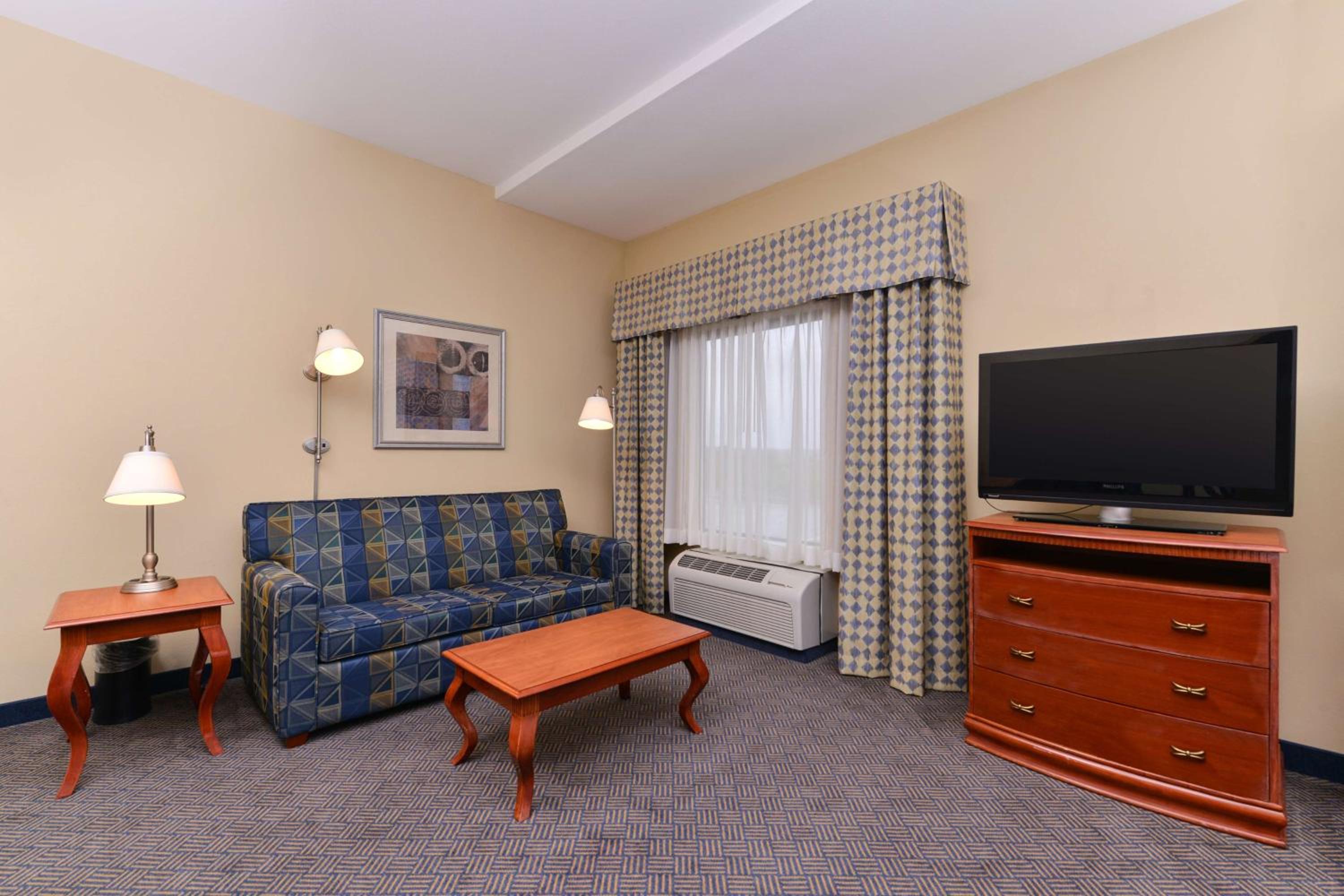 Evanston Vacations - Hampton Inn Evanston - Property Image 4