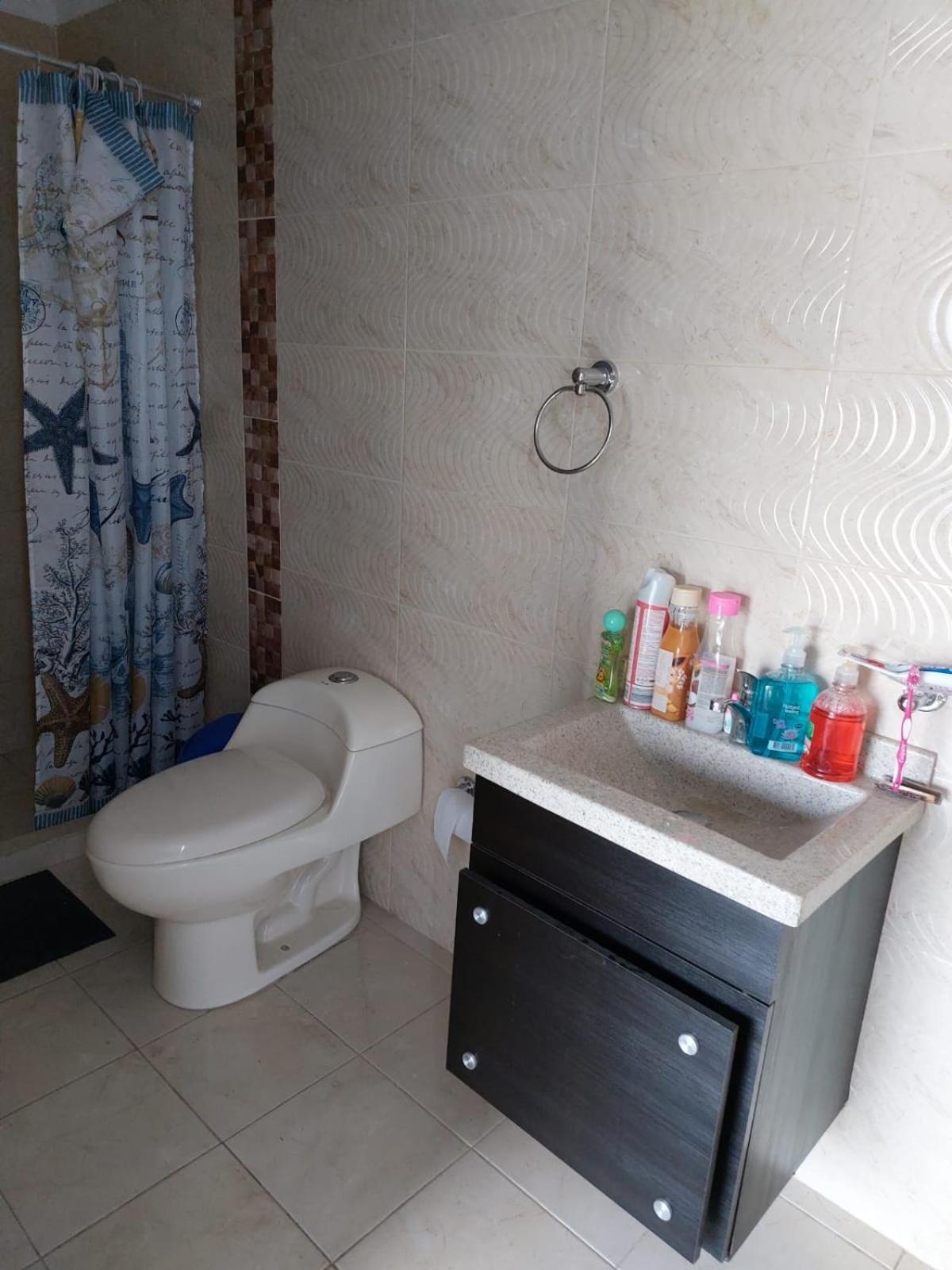 CASA CON PISCINA PRIVADA RICAURTE
