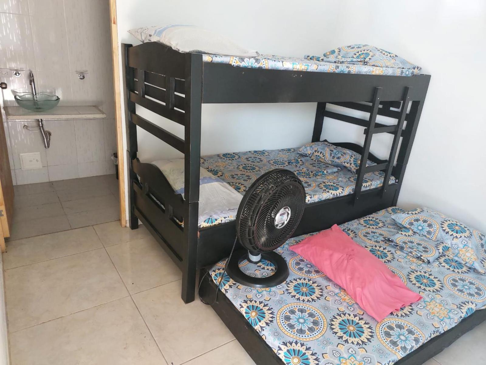 CASA CON PISCINA PRIVADA RICAURTE