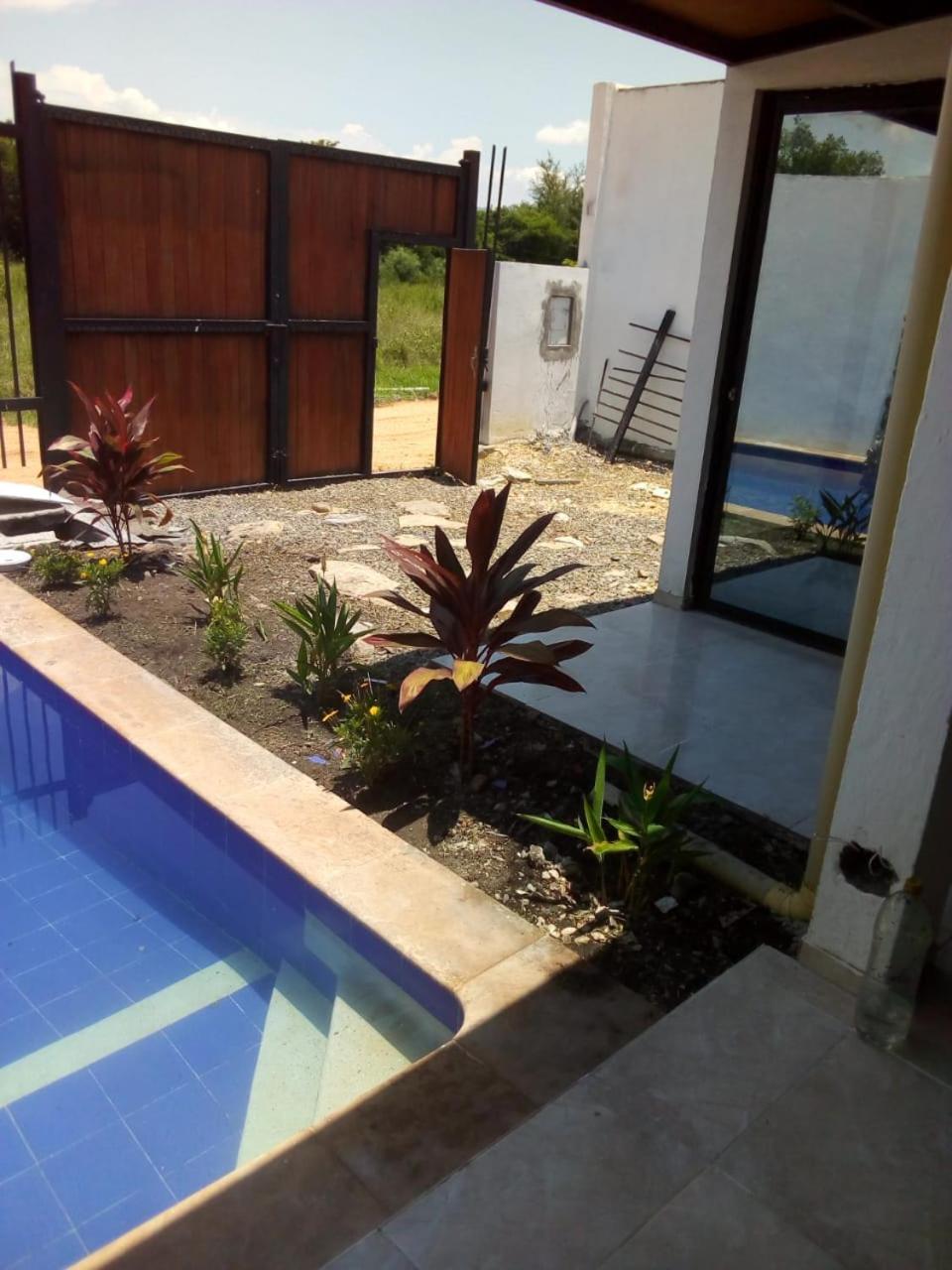 CASA CON PISCINA PRIVADA RICAURTE