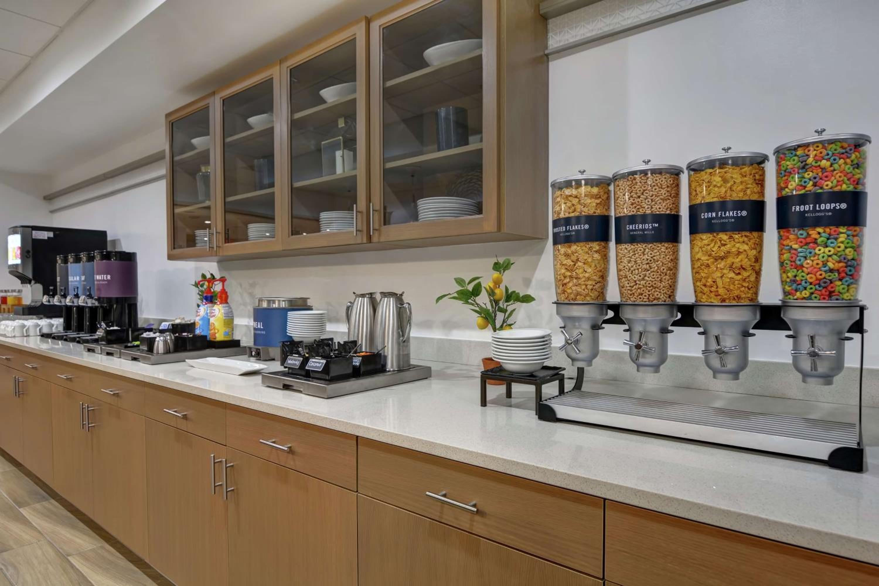San Diego Vacations - Hampton Inn Chula Vista Eastlake - Property Image 37