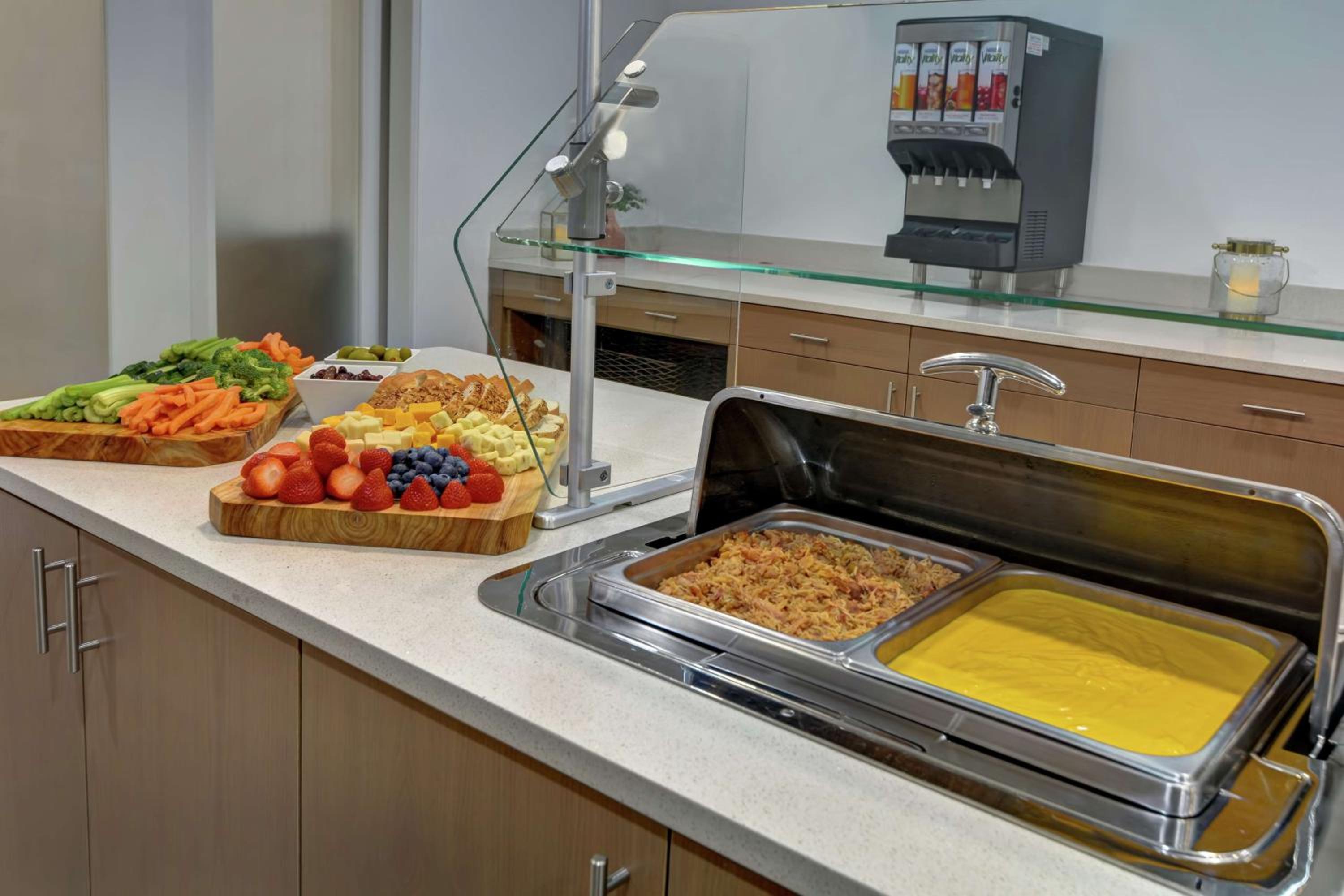 San Diego Vacations - Hampton Inn Chula Vista Eastlake - Property Image 39