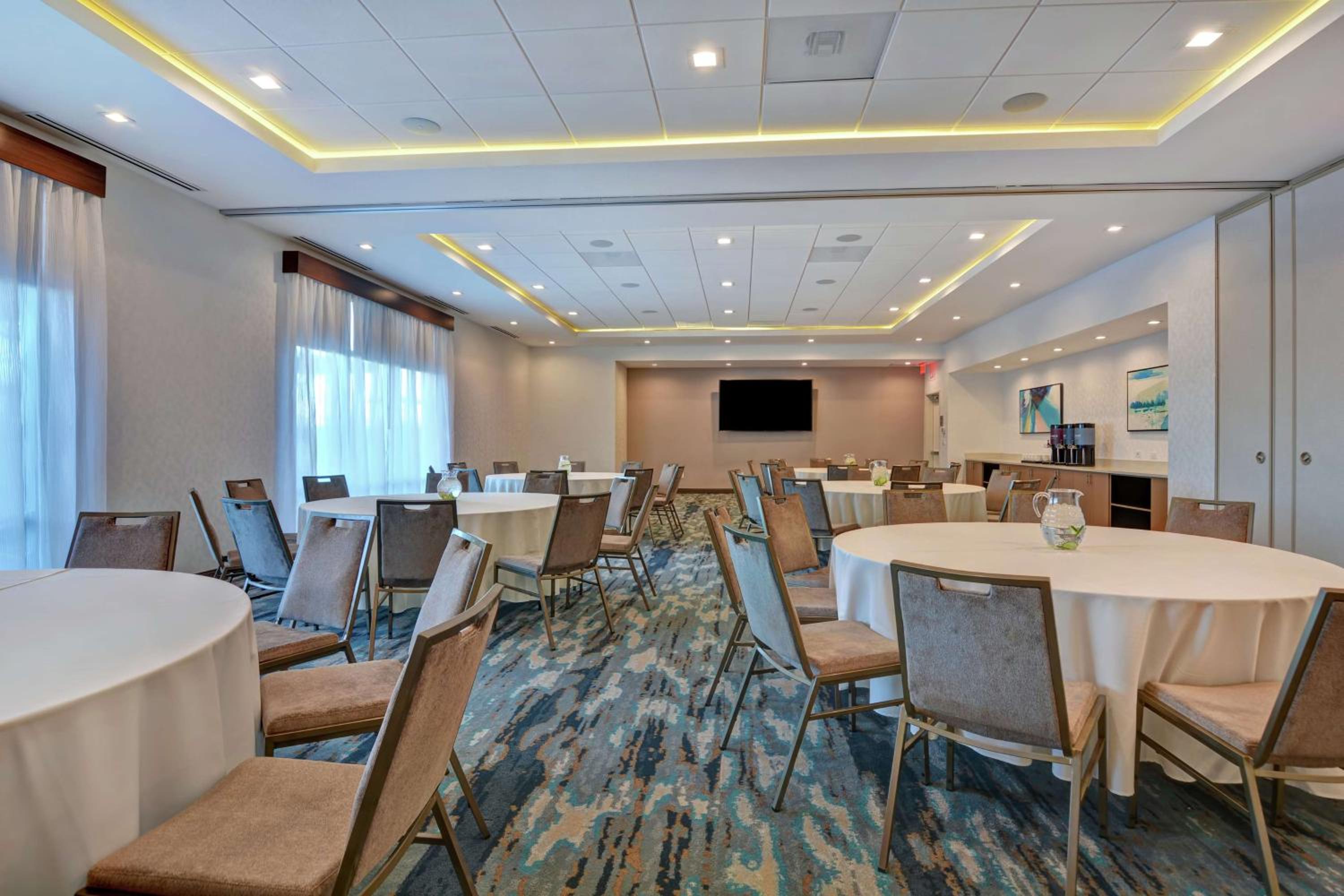 San Diego Vacations - Hampton Inn Chula Vista Eastlake - Property Image 16