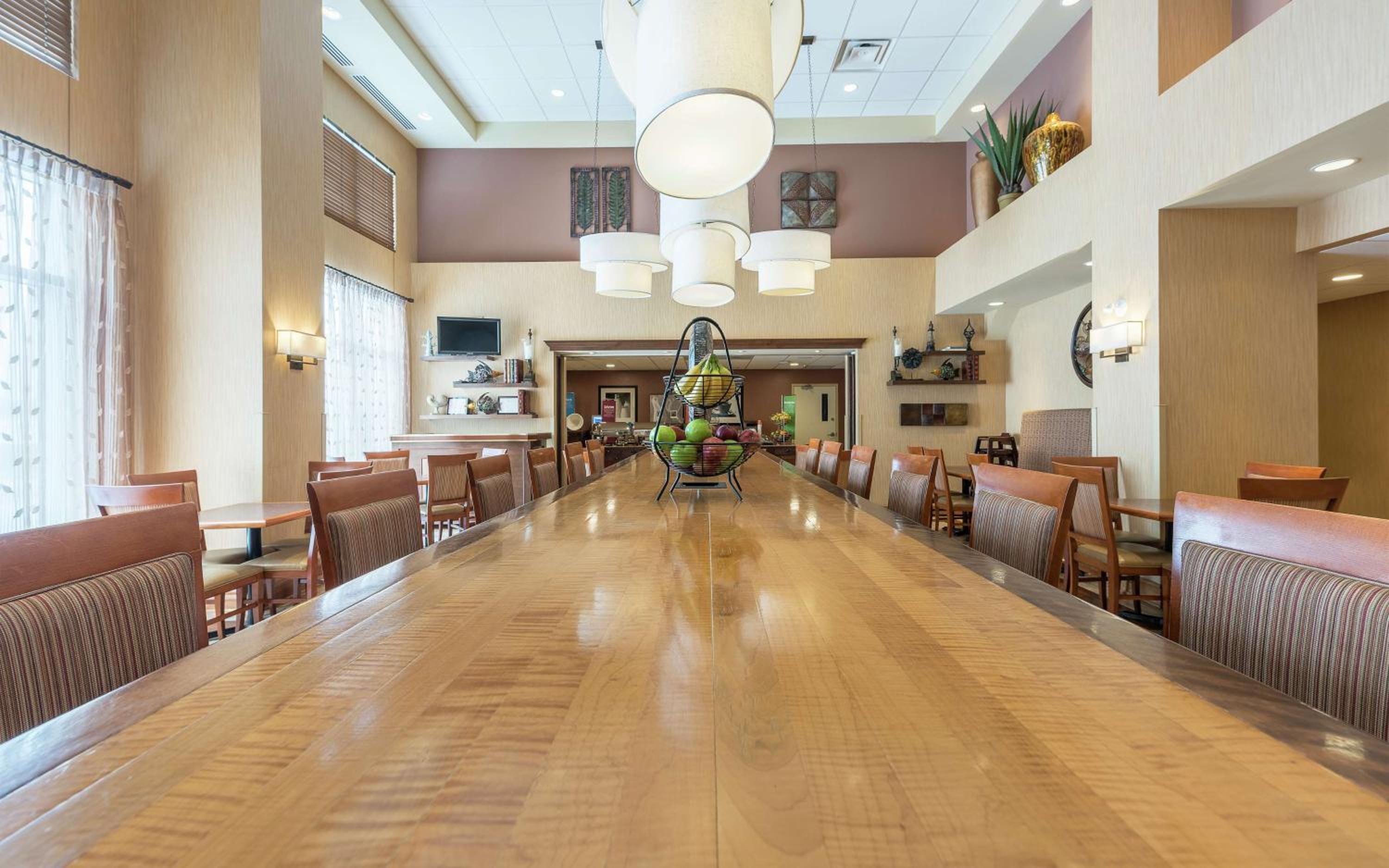 Moncton Vacations - Hampton Inn  Suites by Hilton Moncton - Property Image 3