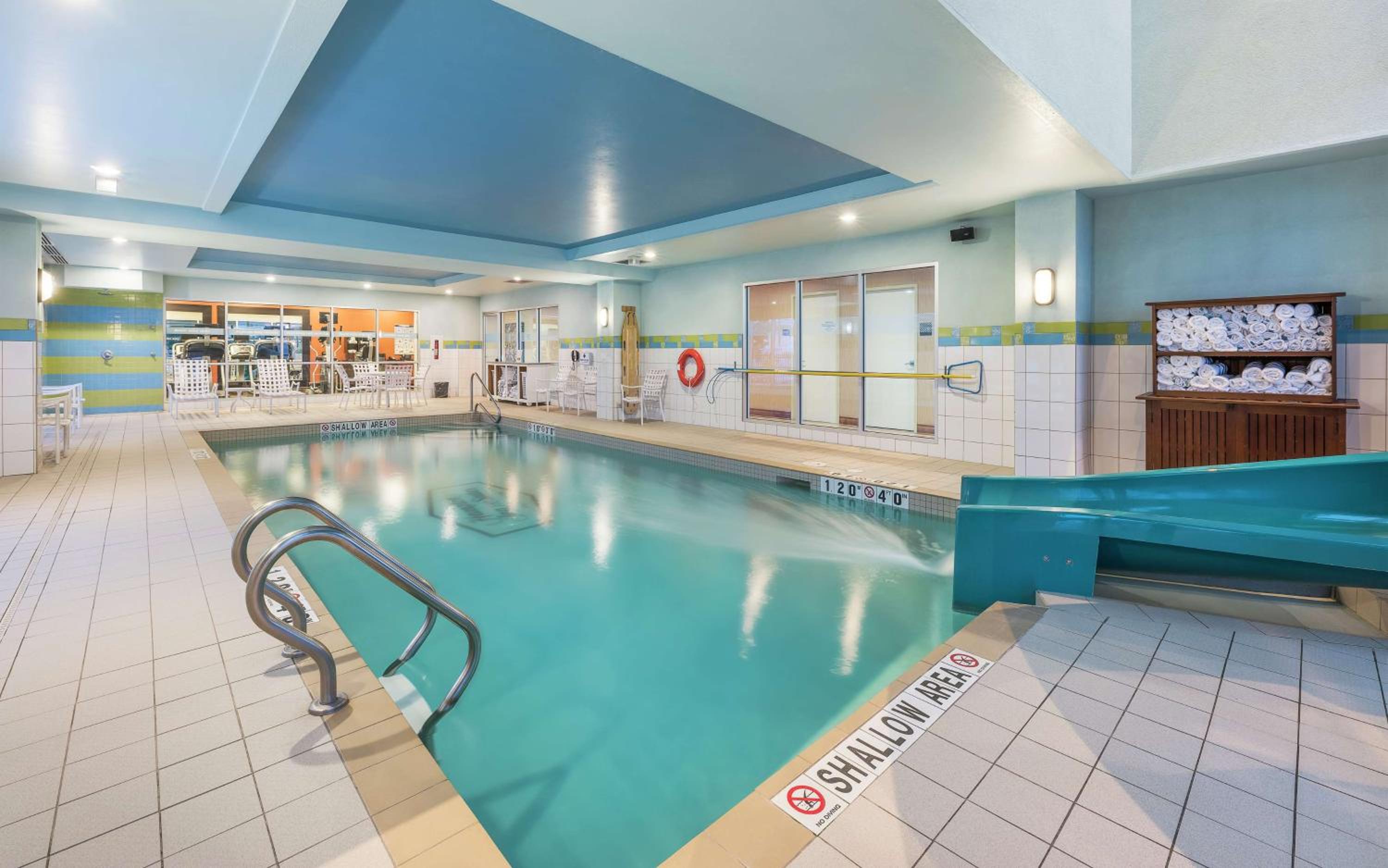 Moncton Vacations - Hampton Inn  Suites by Hilton Moncton - Property Image 2