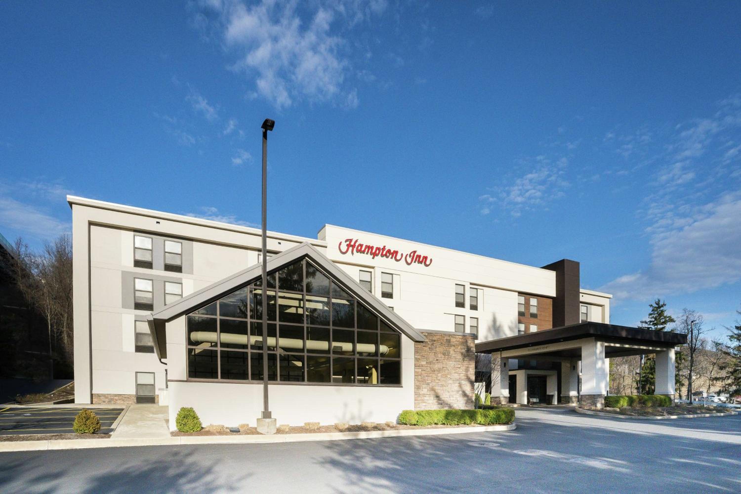 Scranton Vacations - Hampton Inn Clarks Summit - Property Image 1