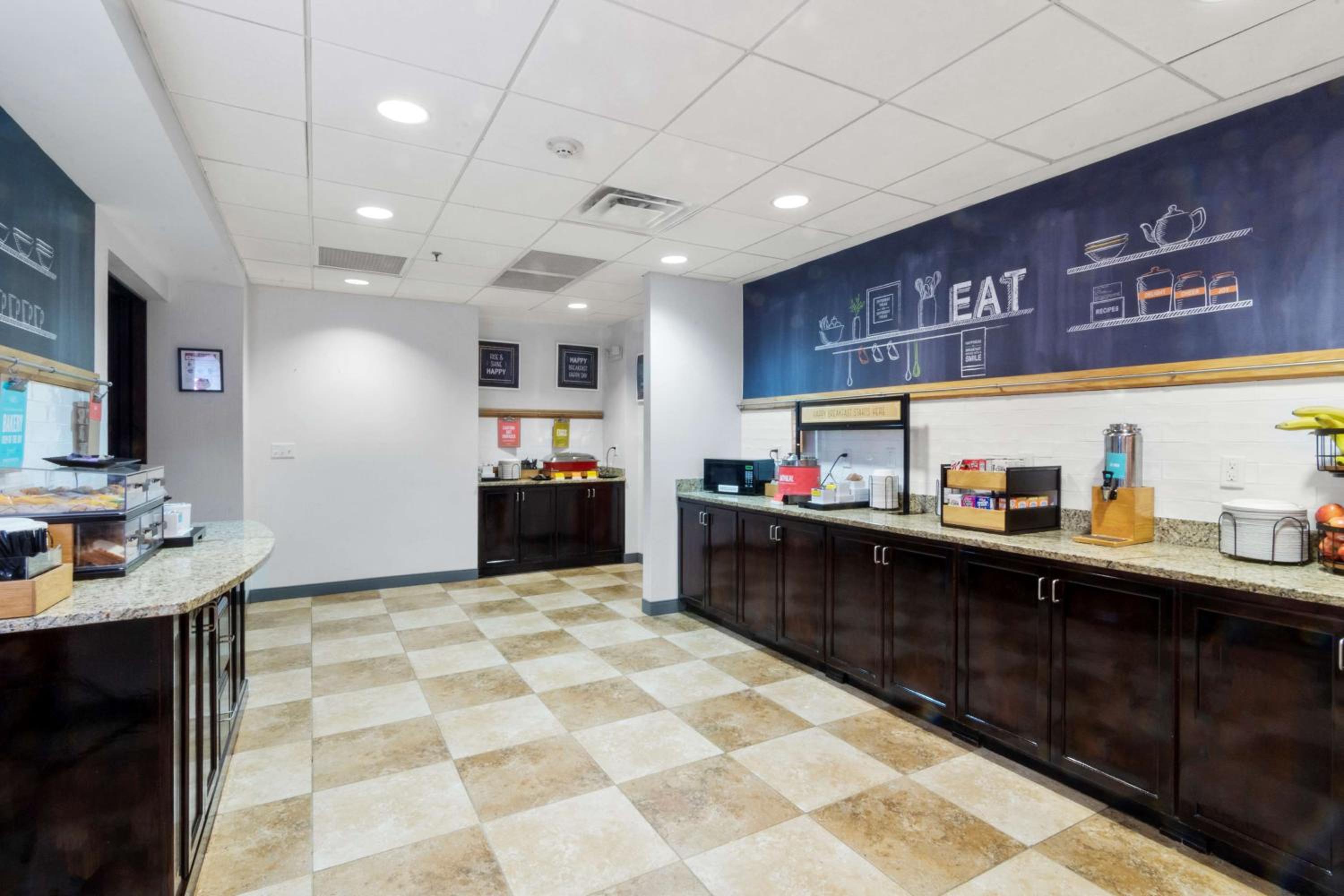 Kingsland Vacations - Hampton Inn Kingsland - Property Image 24