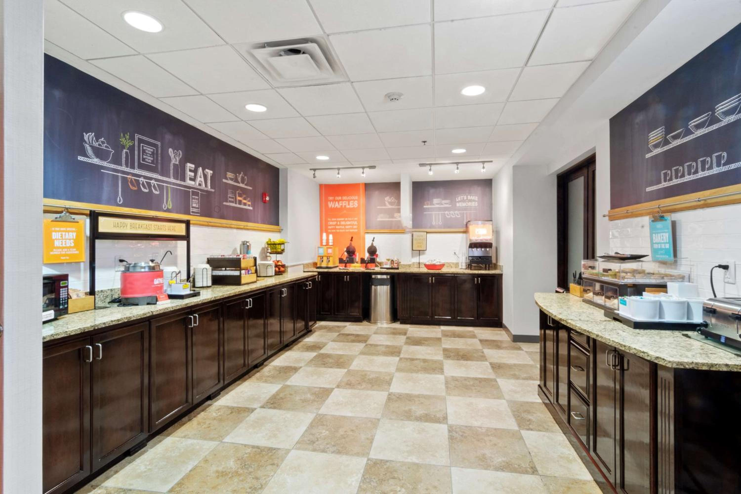 Kingsland Vacations - Hampton Inn Kingsland - Property Image 25