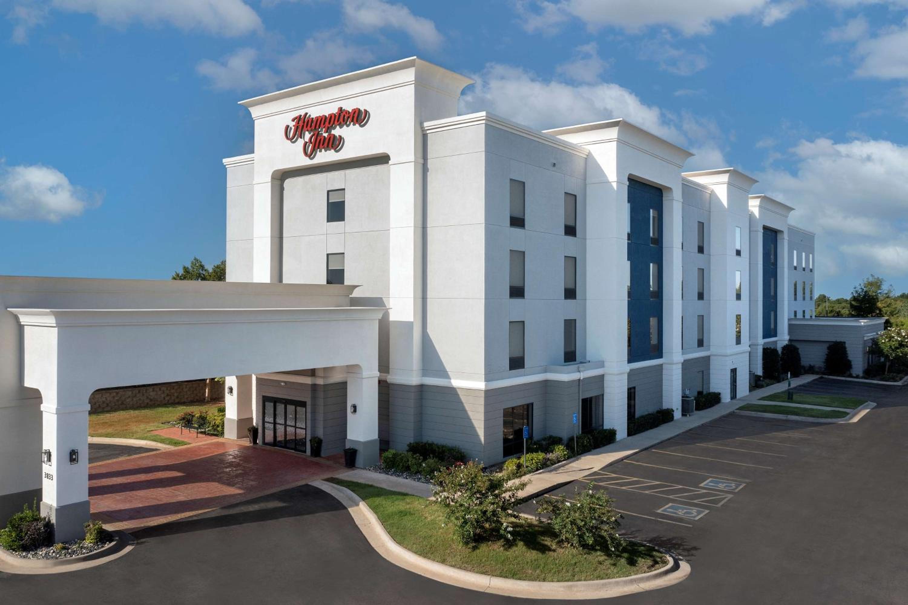 Lawton Vacations - Hampton Inn Duncan - Property Image 1