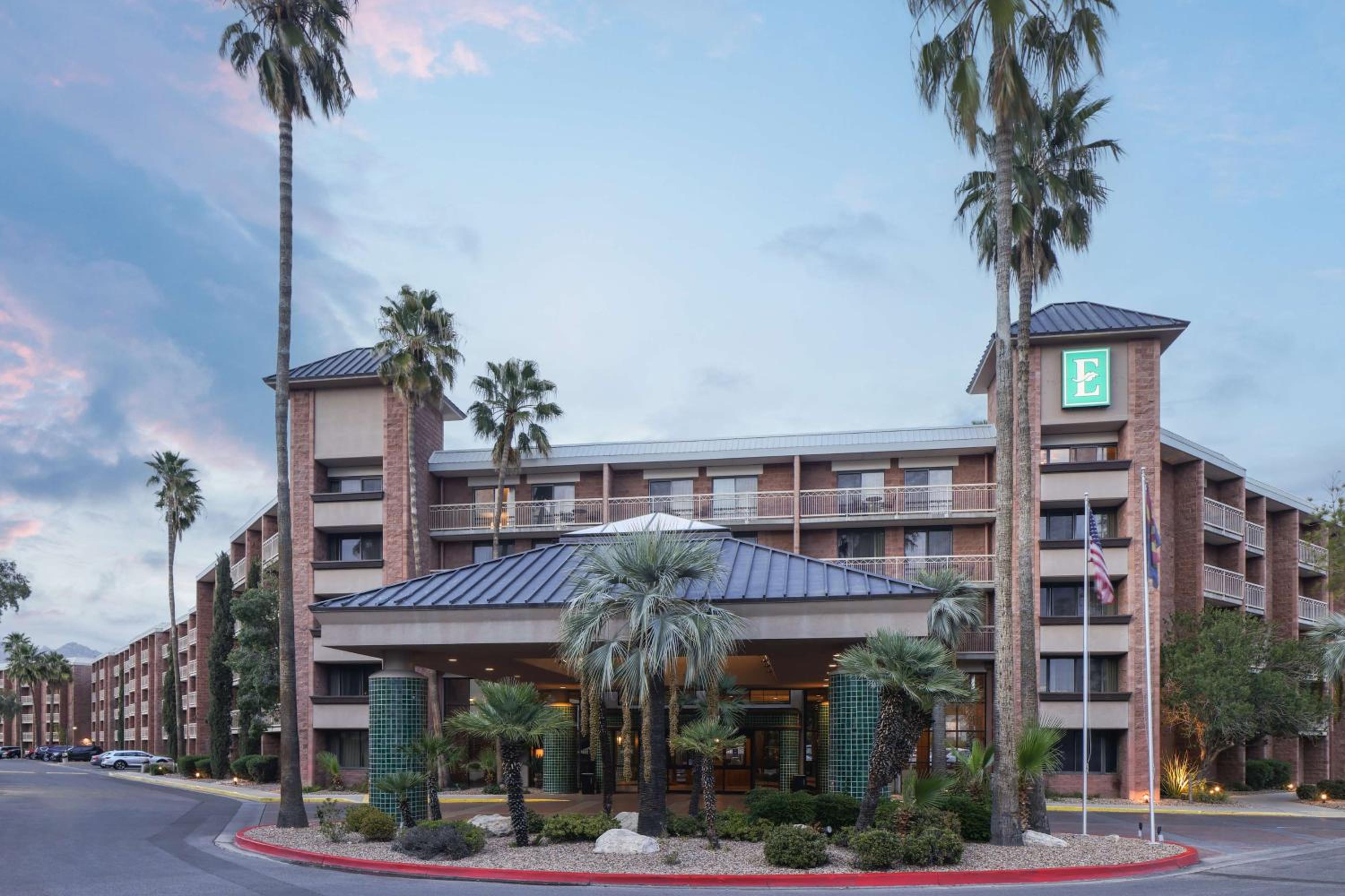 Hotel Embassy Suites by Hilton Tucson East - Image 1