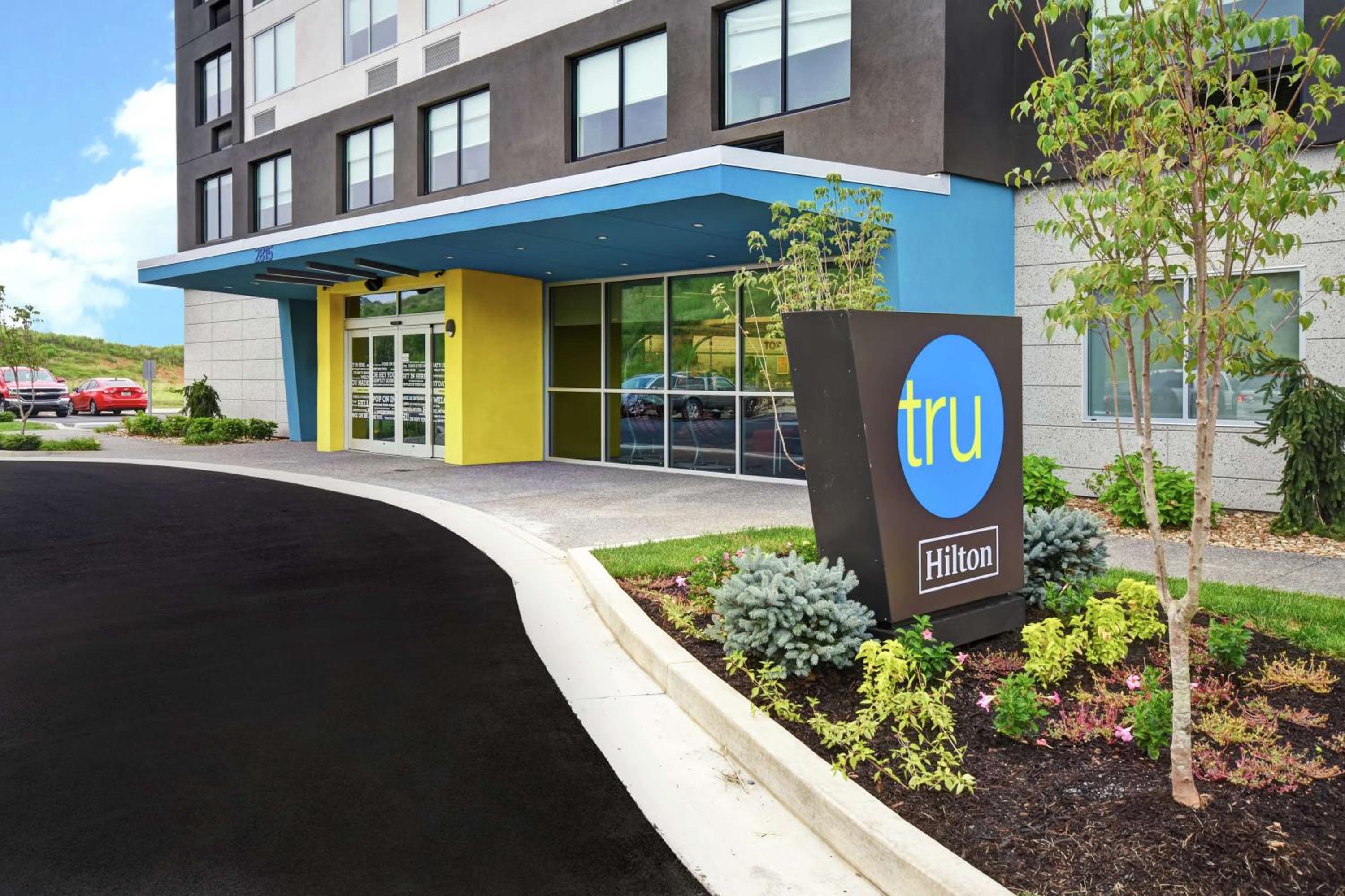 Hotel Tru By Hilton Pigeon Forge - Image 1
