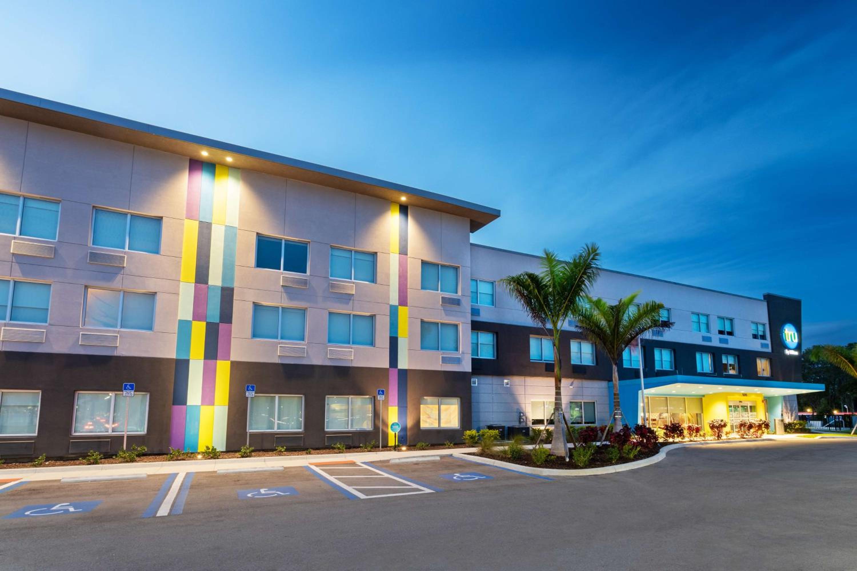 Miscellaneous Market Vacations - Tru By Hilton Bradenton I-75, FL - Property Image 1