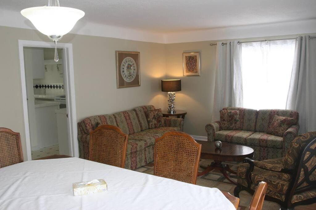 Niagara Riverview Closest to Falls, Free Breakfast Delivered Daily