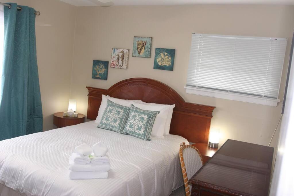 Niagara Riverview Closest to Falls, Free Breakfast Delivered Daily