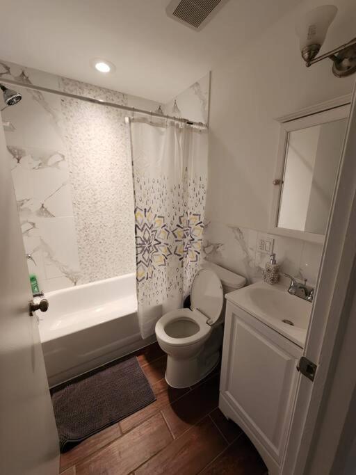 Deluxe Studio minutes from NYC! - Property Image 8