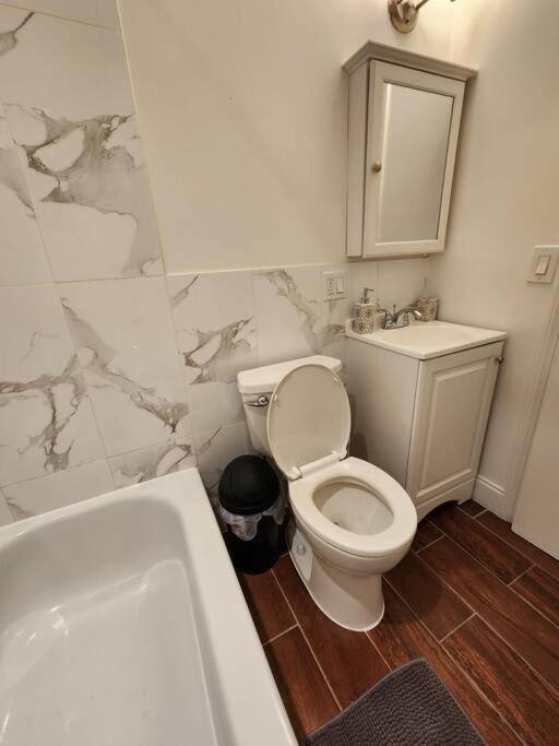 Deluxe Studio minutes from NYC! - Property Image 7