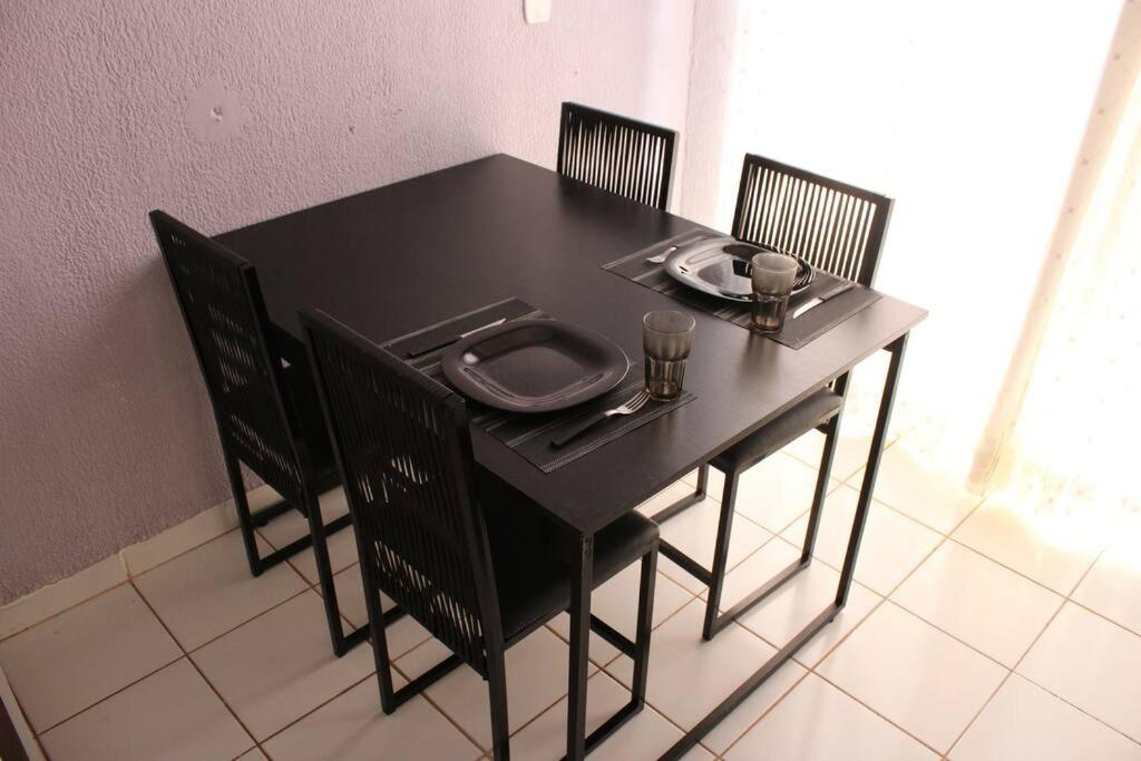 Casa 02 Quartos Condomínio Aceita Pet