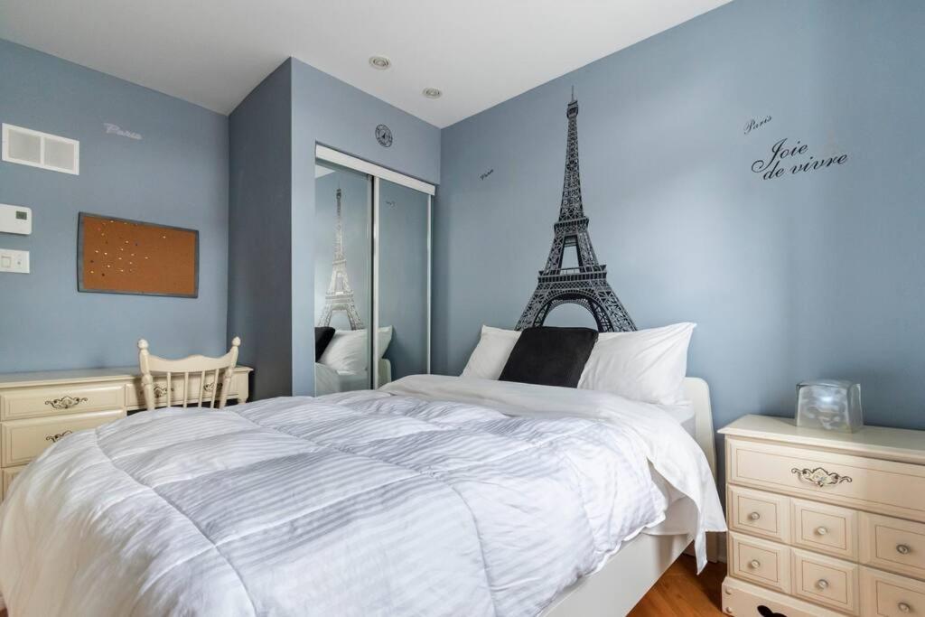 Live like a Montrealer in this 3-bedroom home!