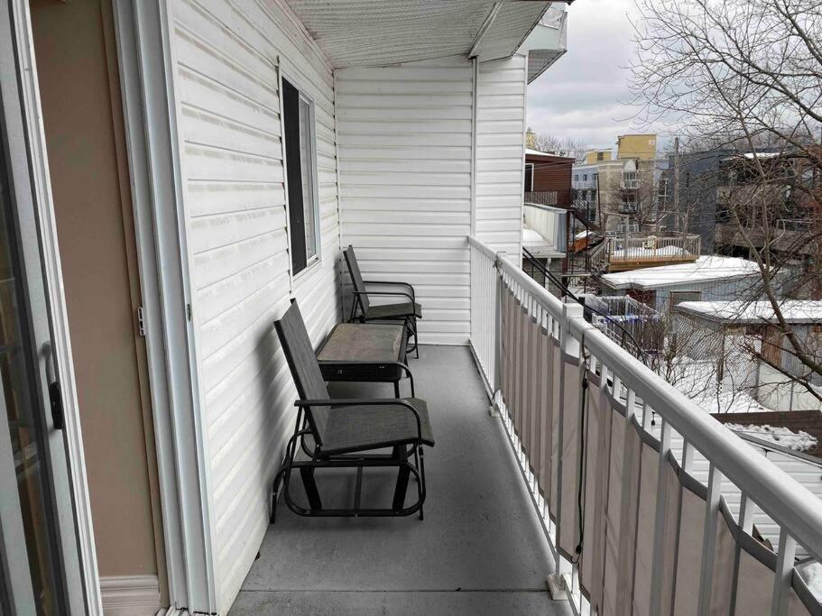 Live like a Montrealer in this 3-bedroom home!