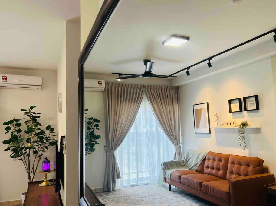 NEW Chic Cosy Sepang KLIA KLIA2 5-7 Pax photo 4