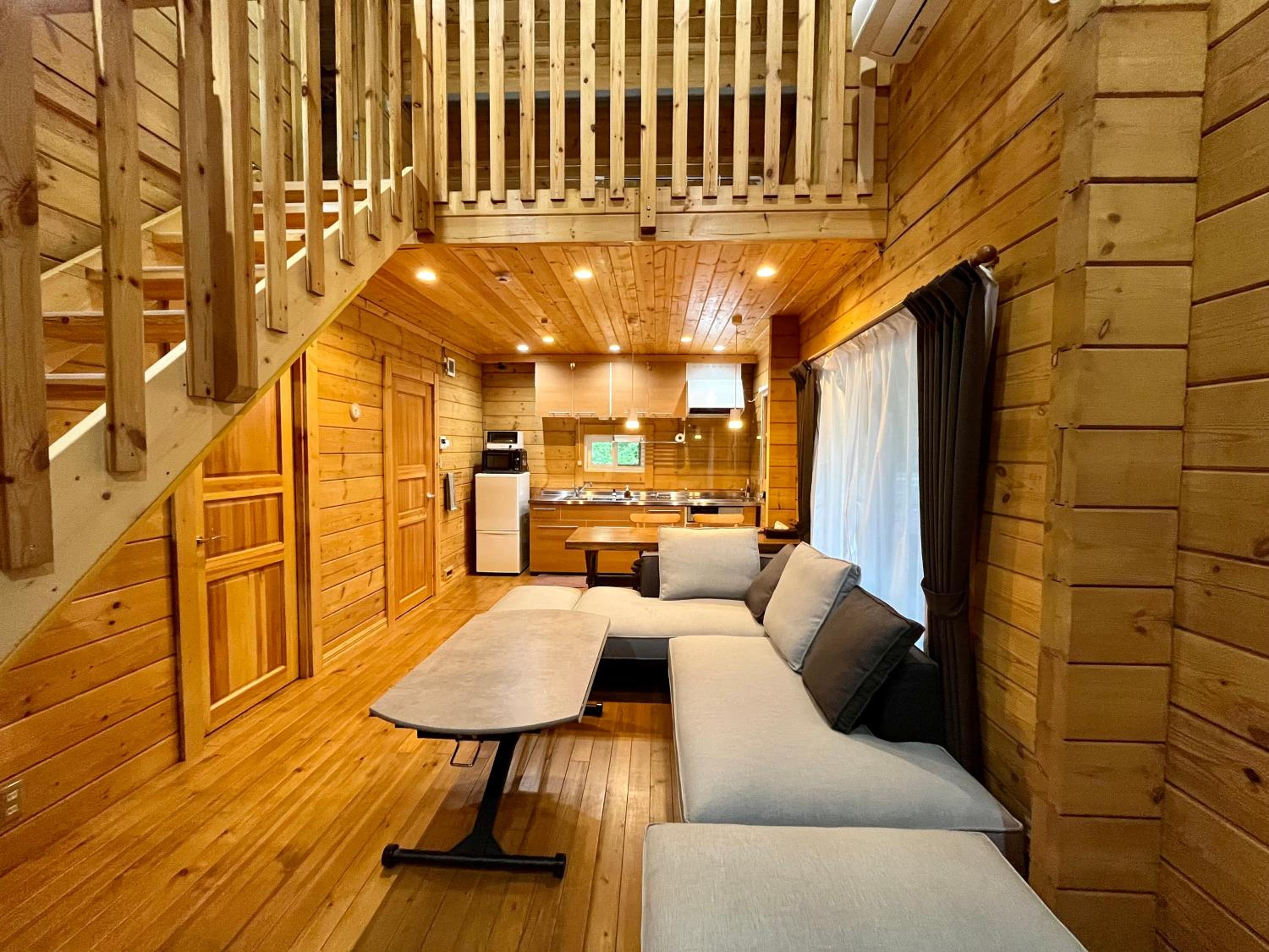 HAL Cottage