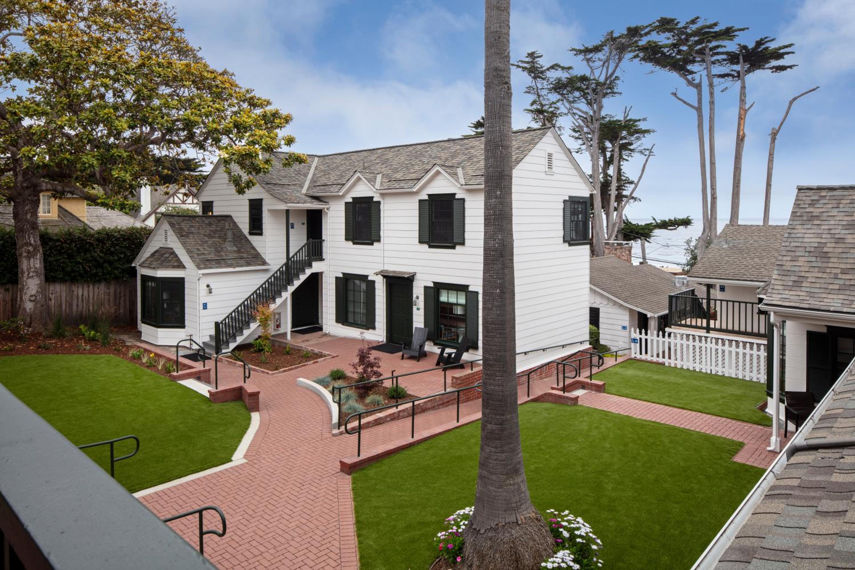 Monterey Vacations - Carmel Beach Hotel - Property Image 1