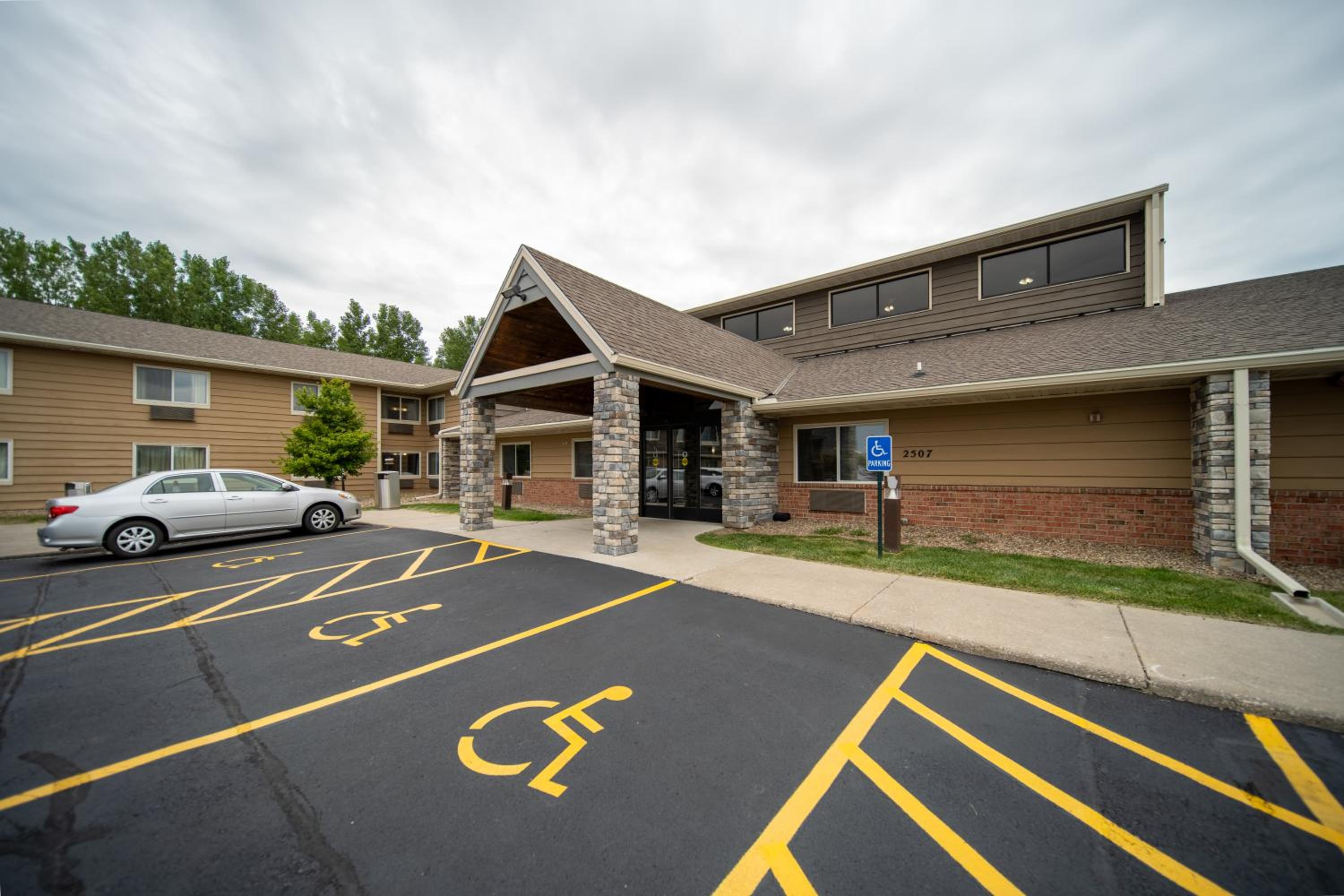 Hotel AmericInn by Wyndham Ames