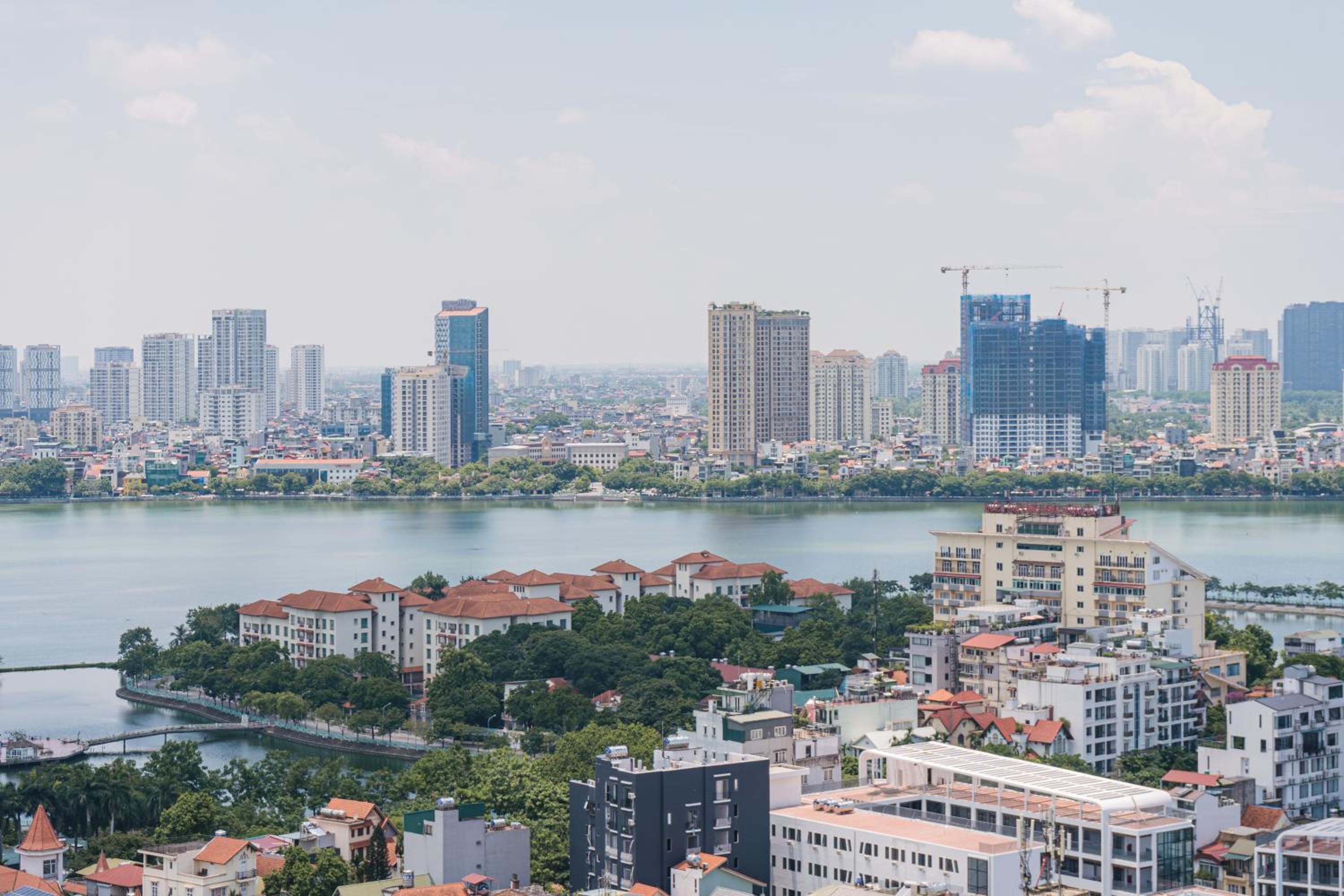 D'LEROI SOLEIL- TAY HO- NEAR WESTLAKE IN HA Noi