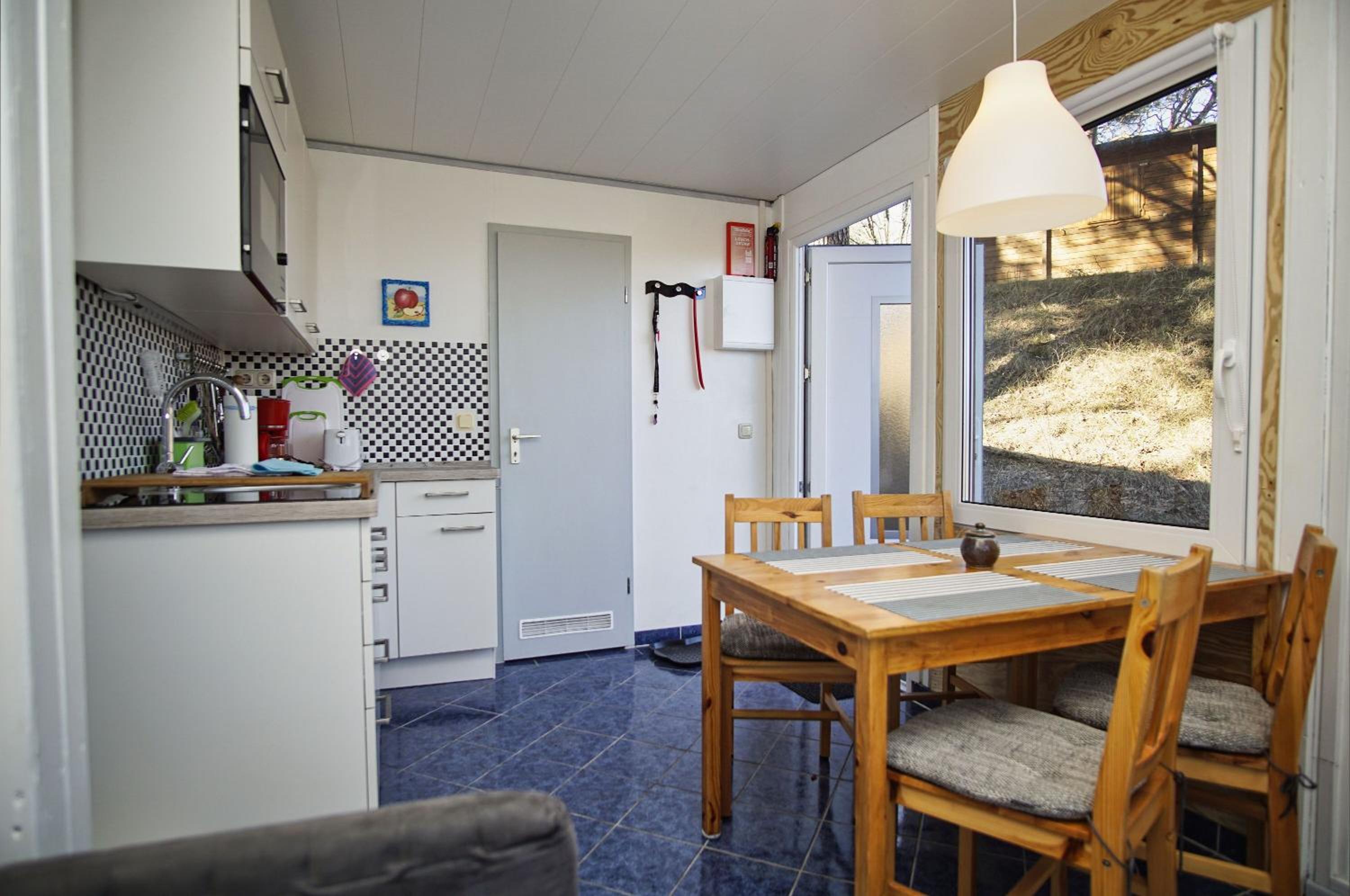 Strandnaher Ferienbungalow mit Terrasse - Chalet Ostsee Nr 49