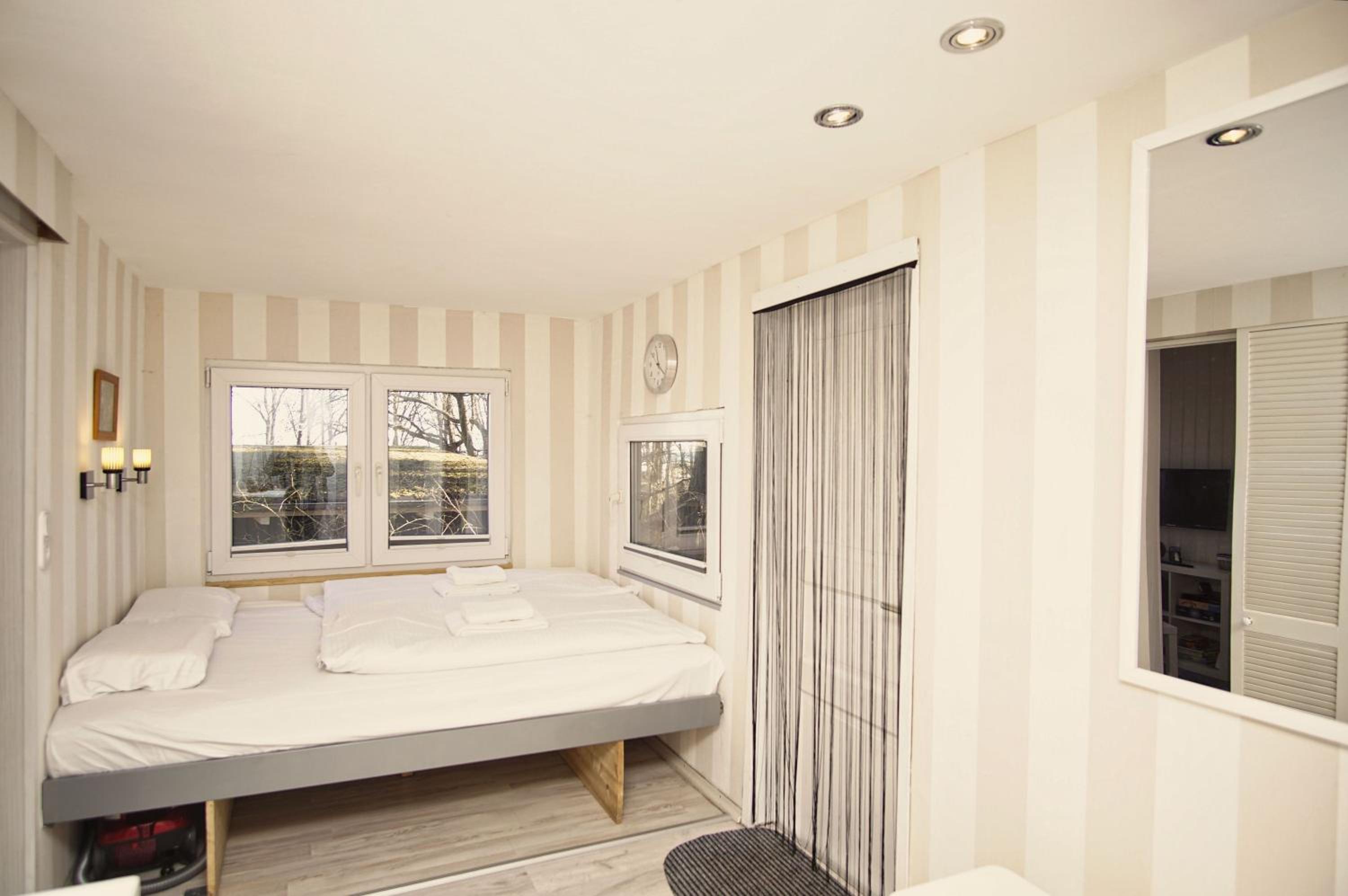 Strandnaher Ferienbungalow mit Terrasse - Chalet Ostsee Nr 49