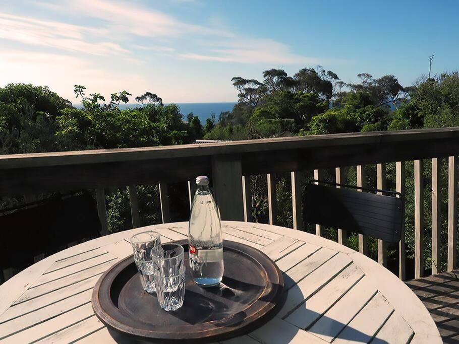 McCRAE MAGIC..great address with views