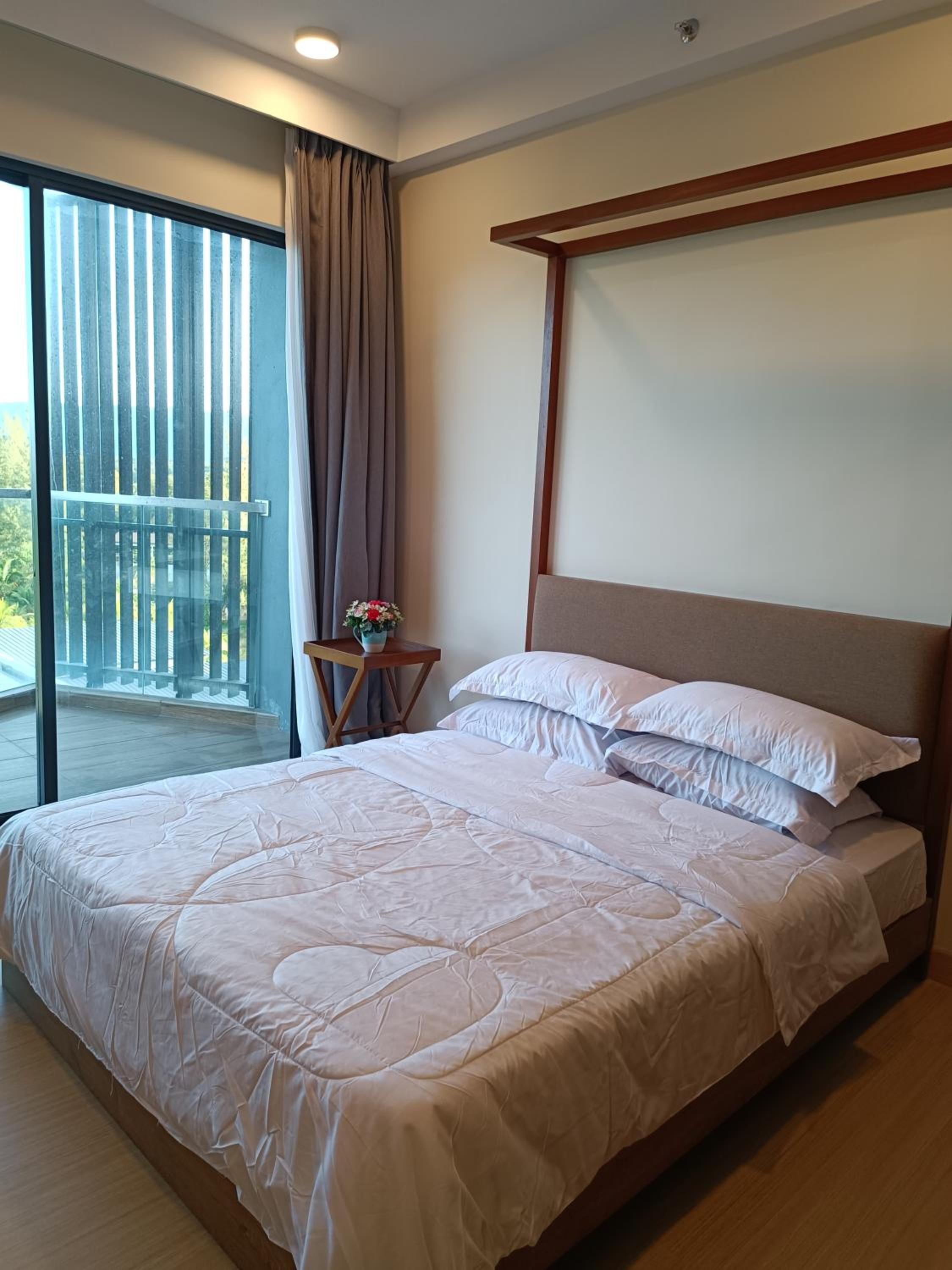 Timurbay Seafront Residence Mawar Inap Homestay photo 2
