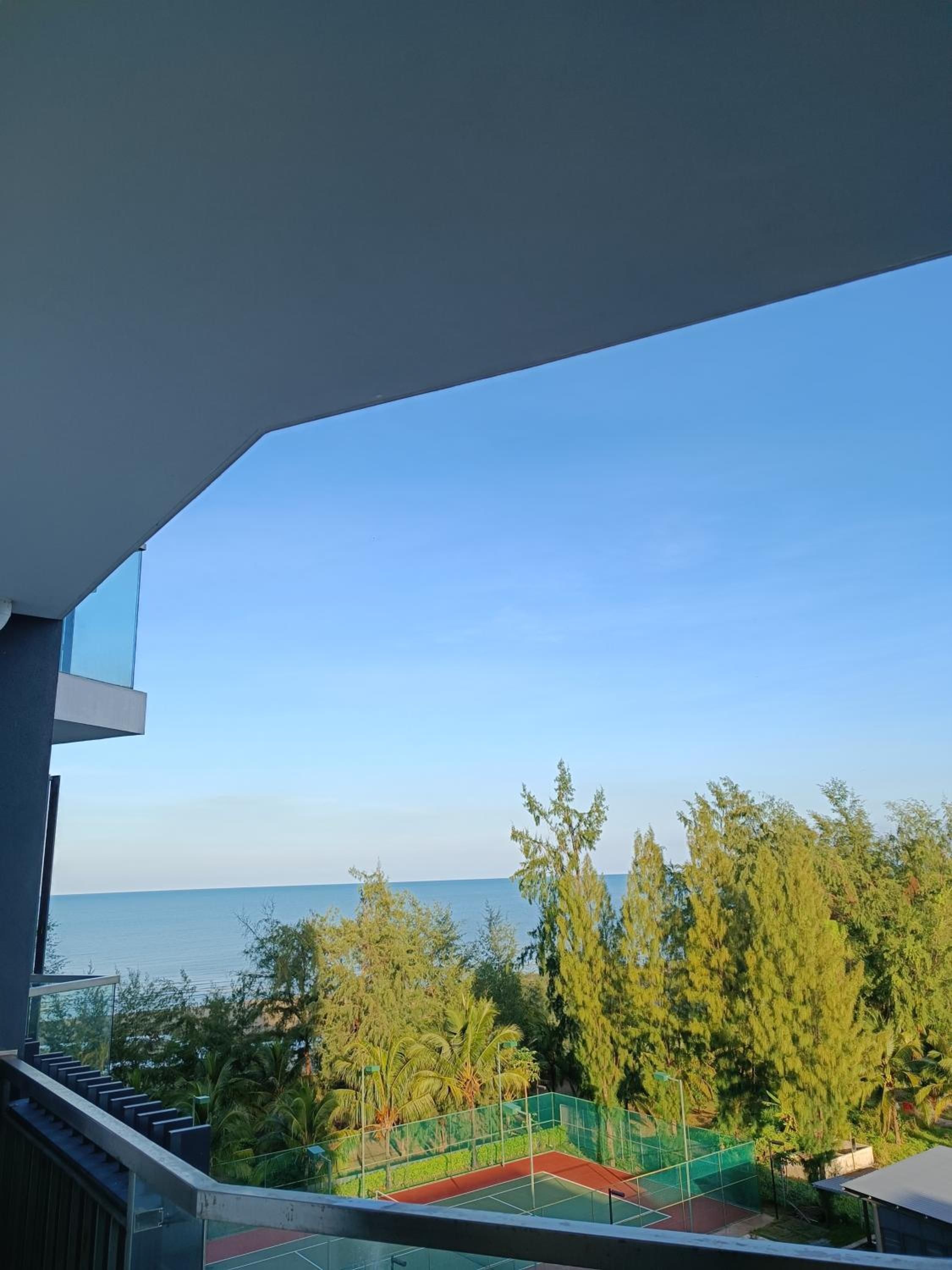 Timurbay Seafront Residence Mawar Inap Homestay photo 7