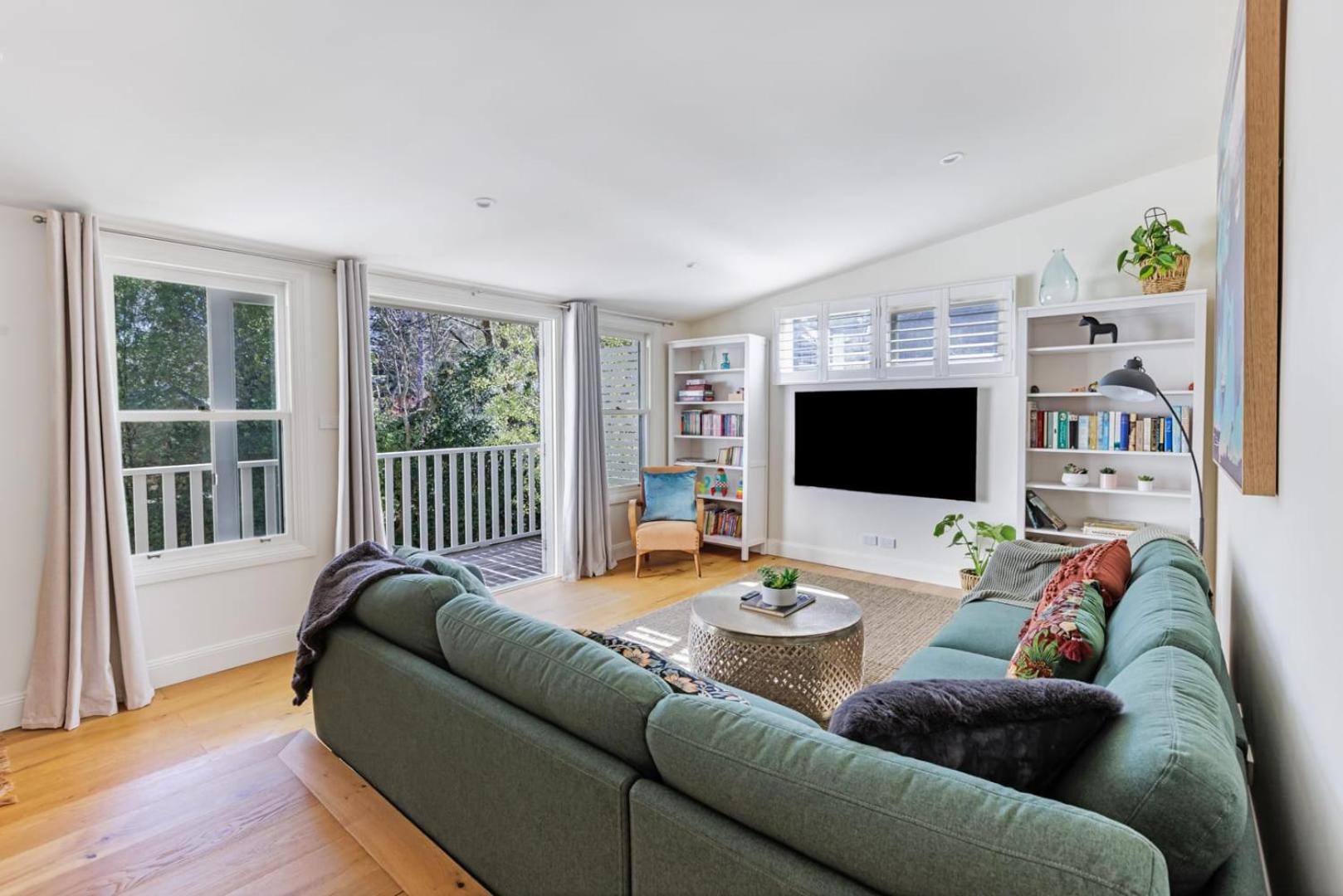 Hatton Ville Fireplace Village 5 Minutes Gardens