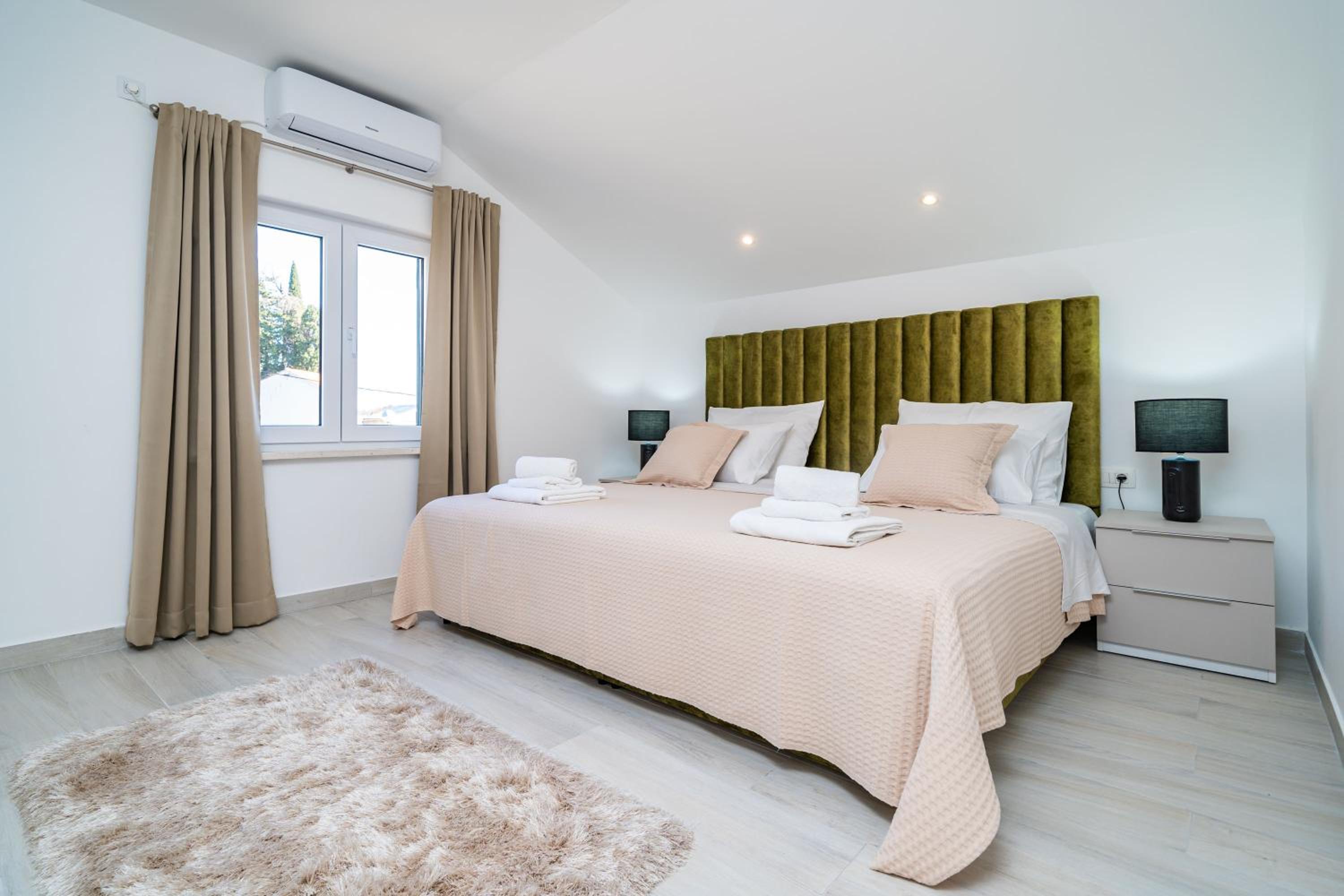 Villa Petmat - with private pool and 6 bedrooms
