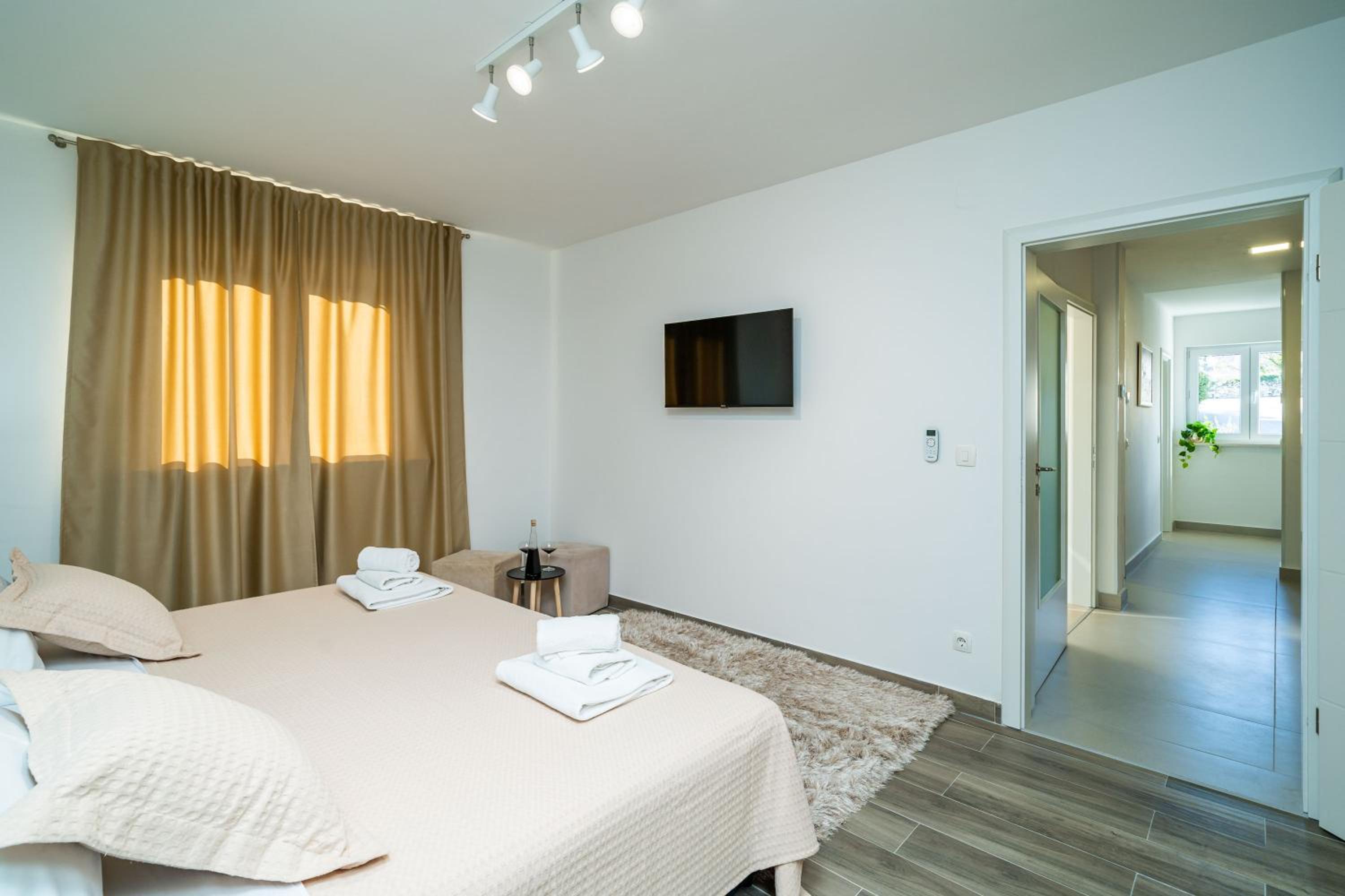Villa Petmat - with private pool and 6 bedrooms