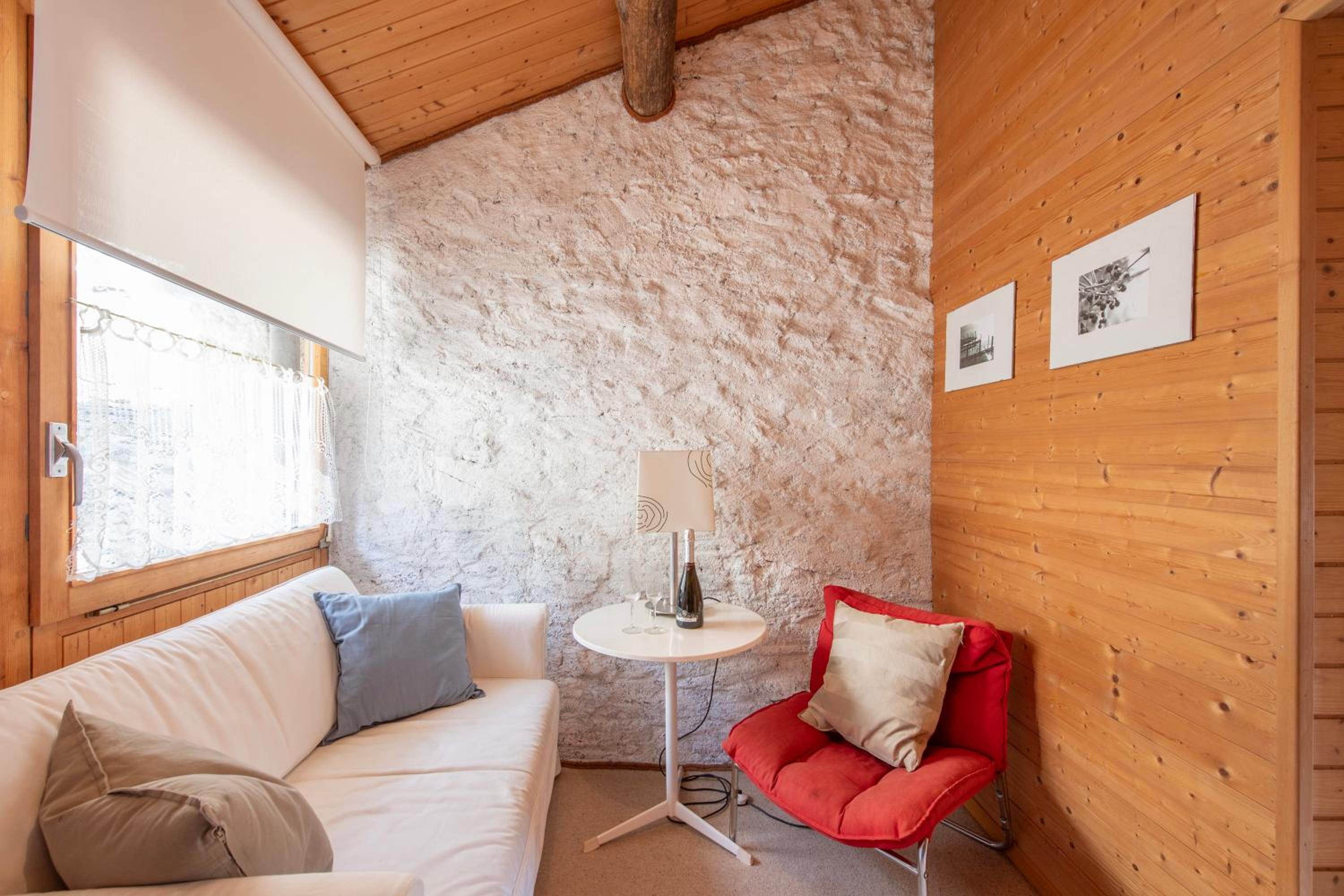 Rustico Stock with free wifi- Happy Rentals