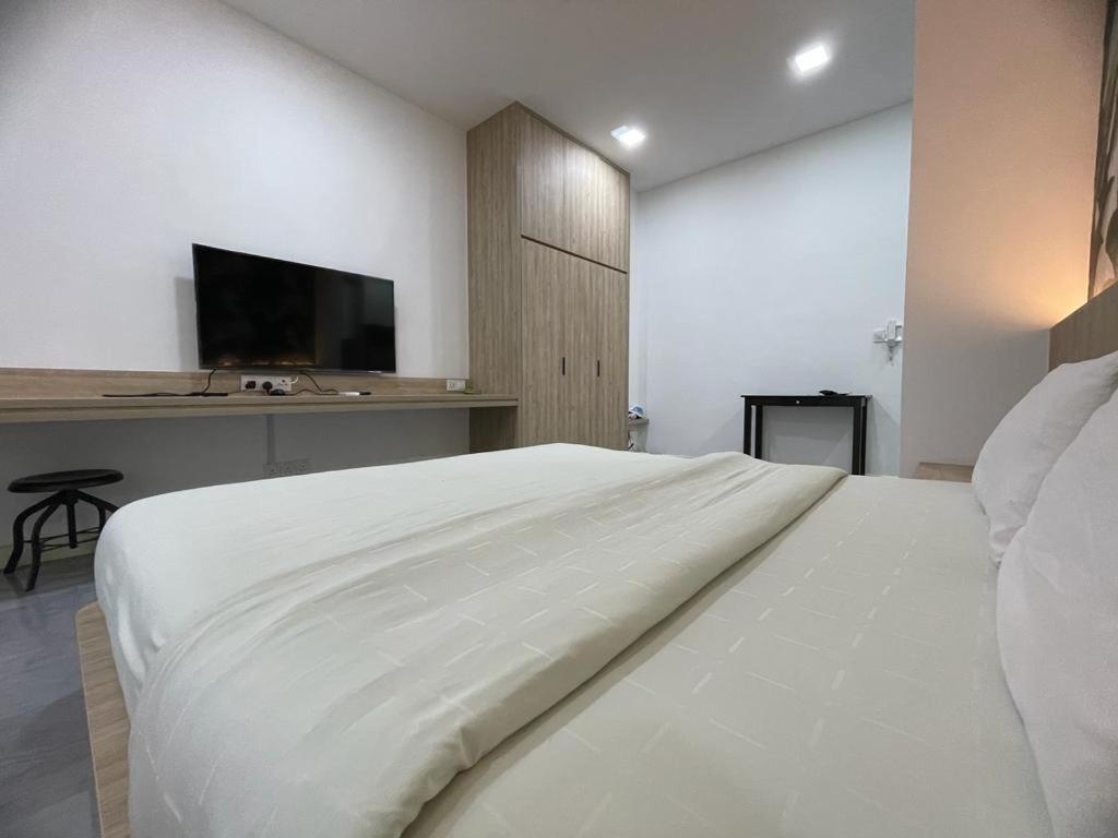 Imperio,Res - Cozy -- Location -- Dual View photo 4