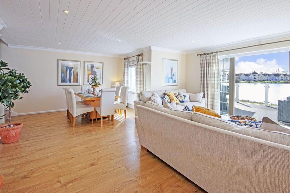 Windrush Lake 66, Sun Kissed Lodge view 5