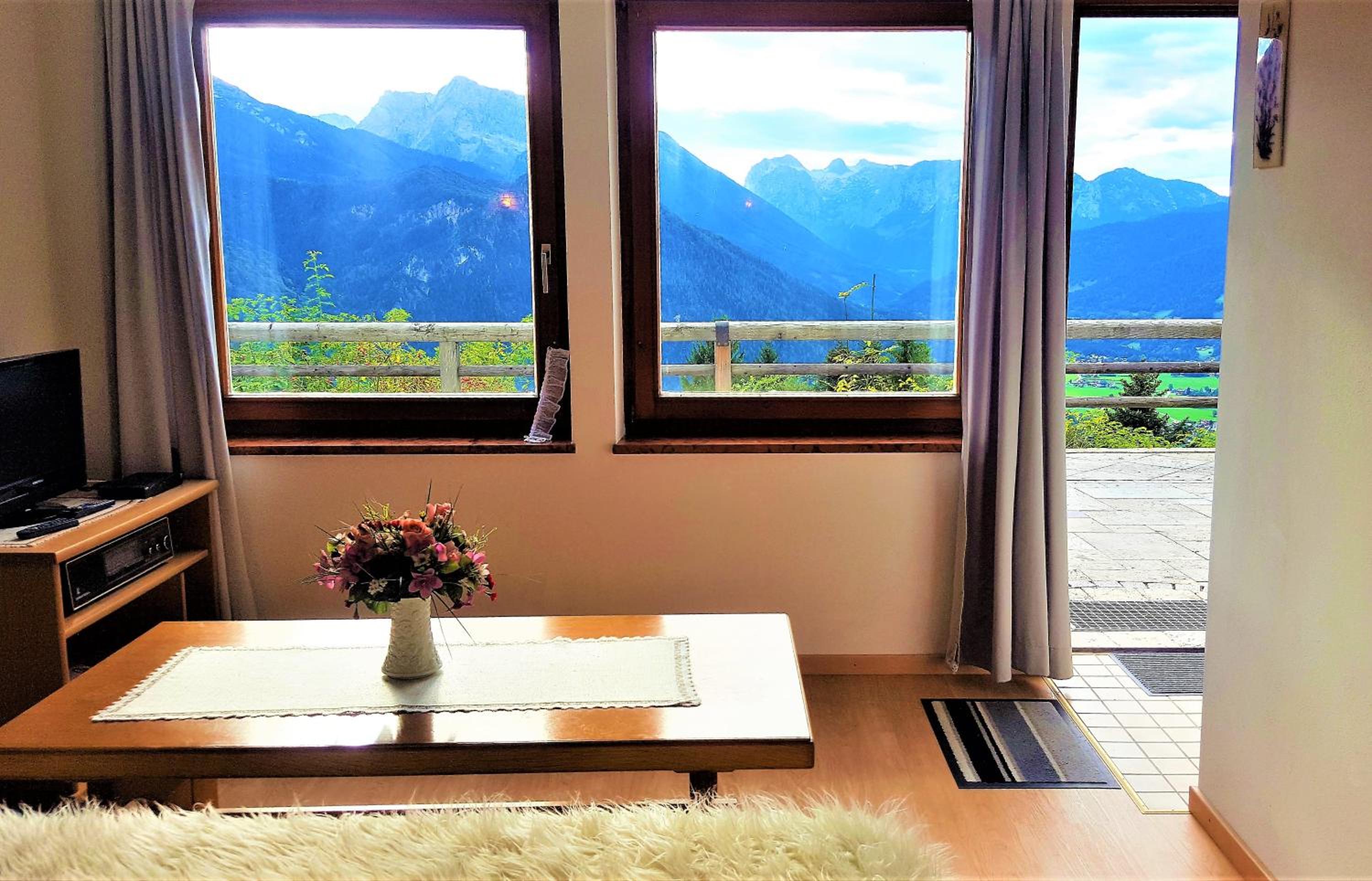 1 Bergpanorama und atemberaubende alpine Almlandschaft für absolute Nichtraucher