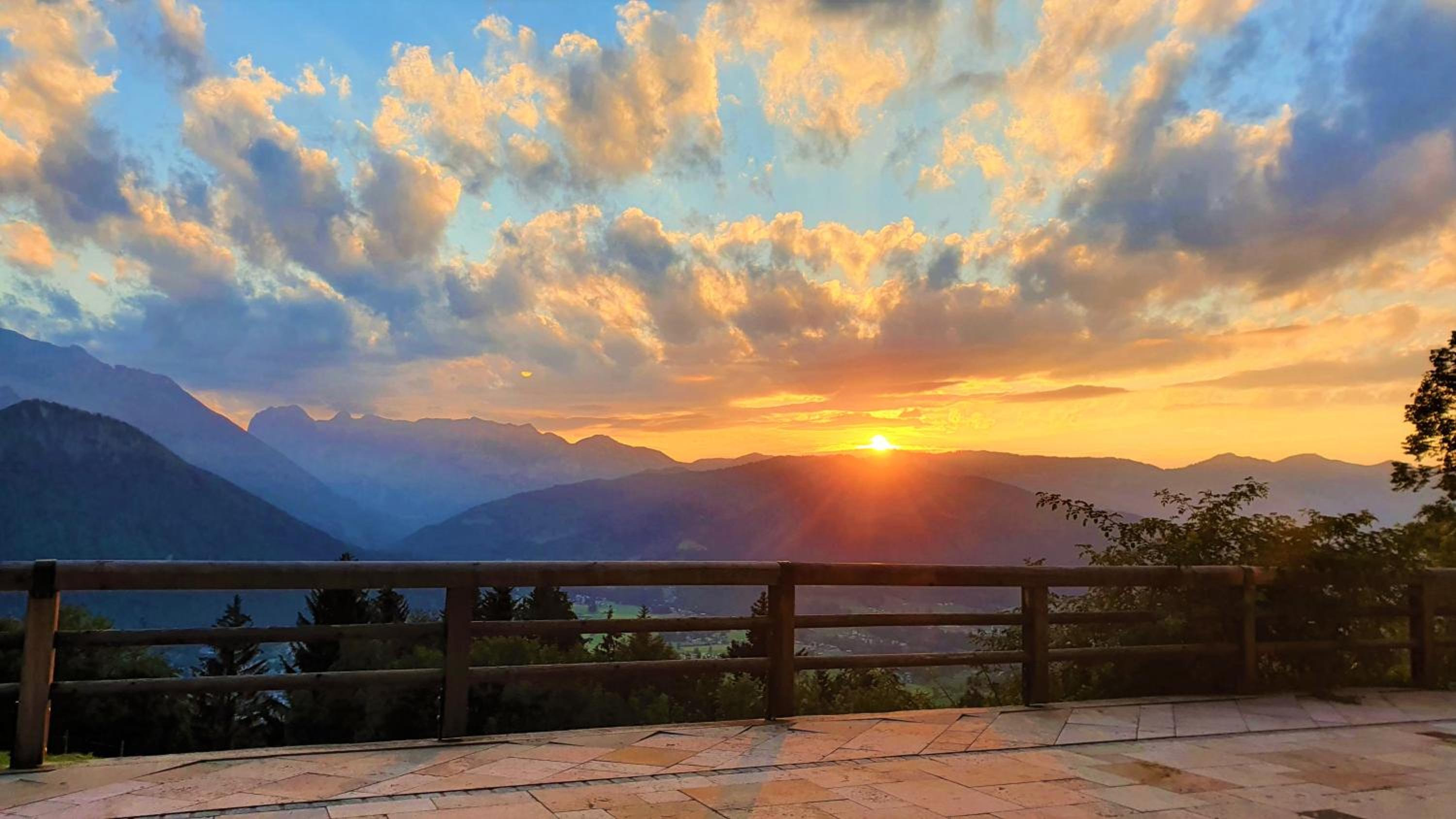1 Bergpanorama und atemberaubende alpine Almlandschaft für absolute Nichtraucher