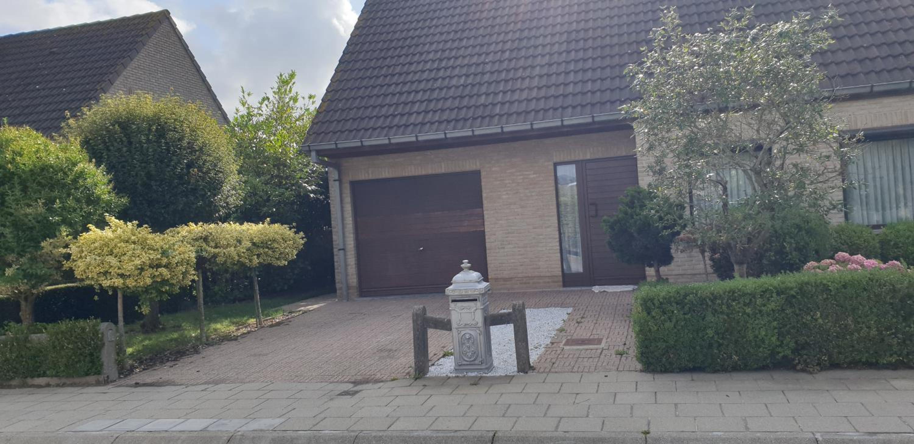Privé kamer met eigen douche en lavabo