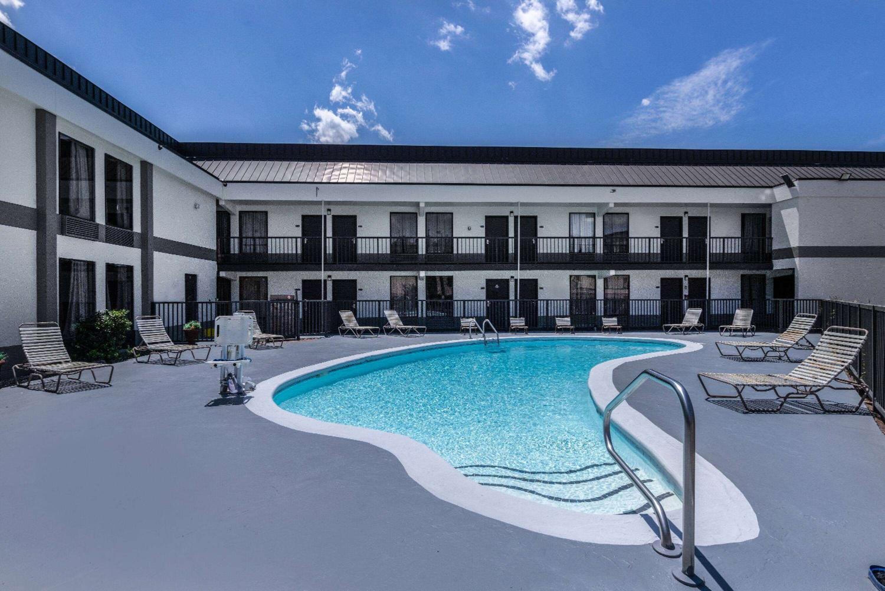 Fayetteville Vacations - Days Inn Suites by Wyndham Fort Bragg/Cross Creek Mall - Property Image 53