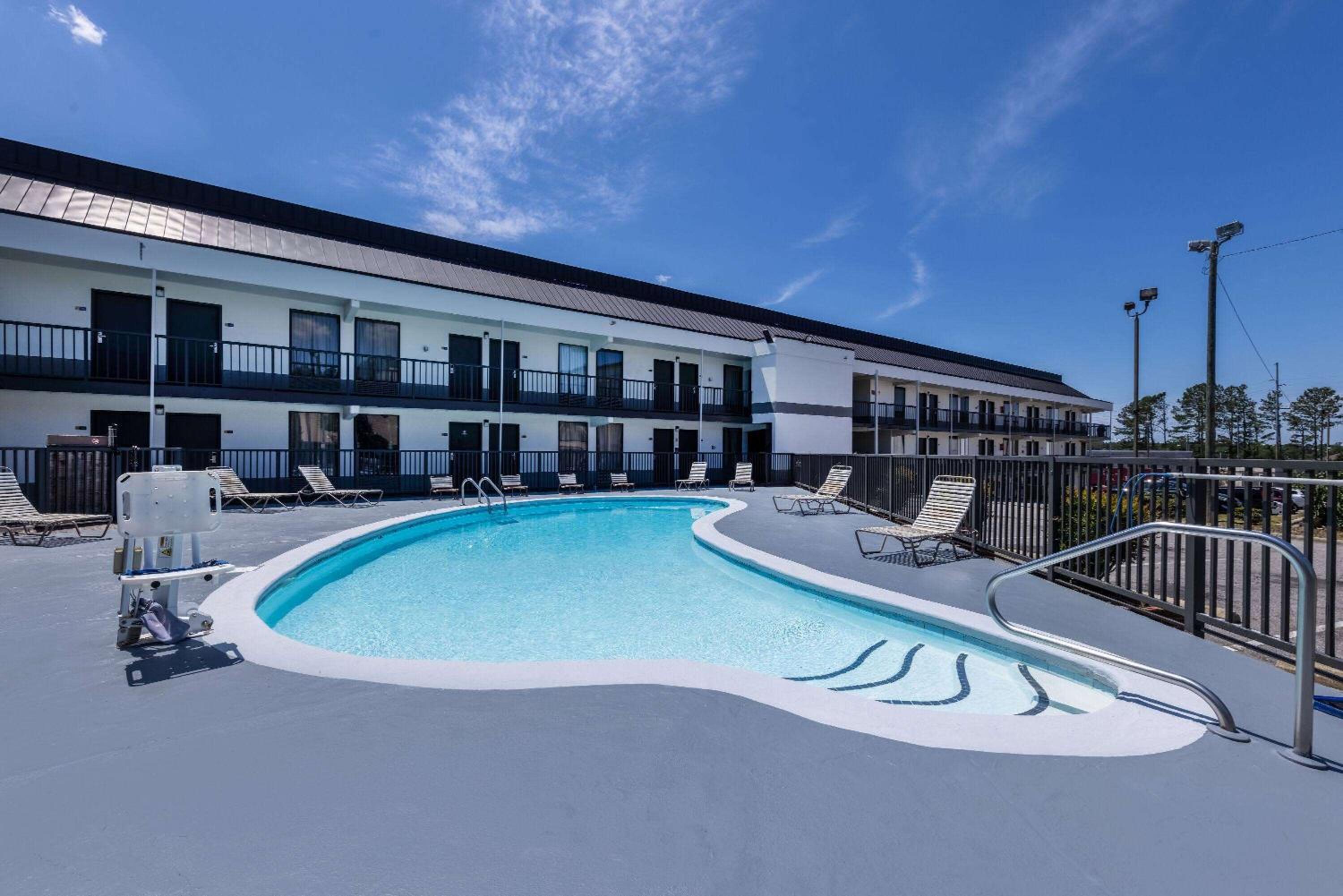 Fayetteville Vacations - Days Inn Suites by Wyndham Fort Bragg/Cross Creek Mall - Property Image 52