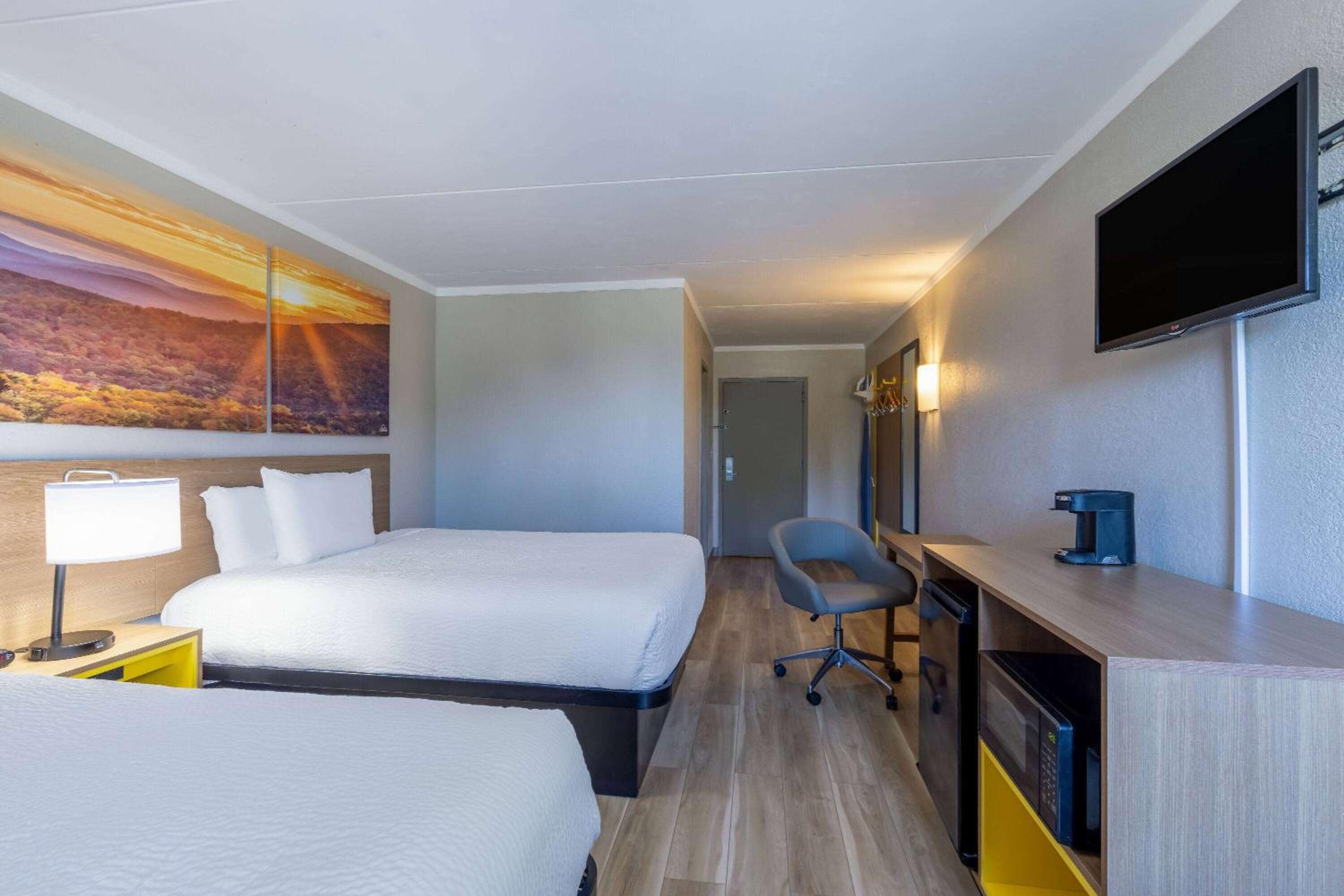 Fayetteville Vacations - Days Inn Suites by Wyndham Fort Bragg/Cross Creek Mall - Property Image 37
