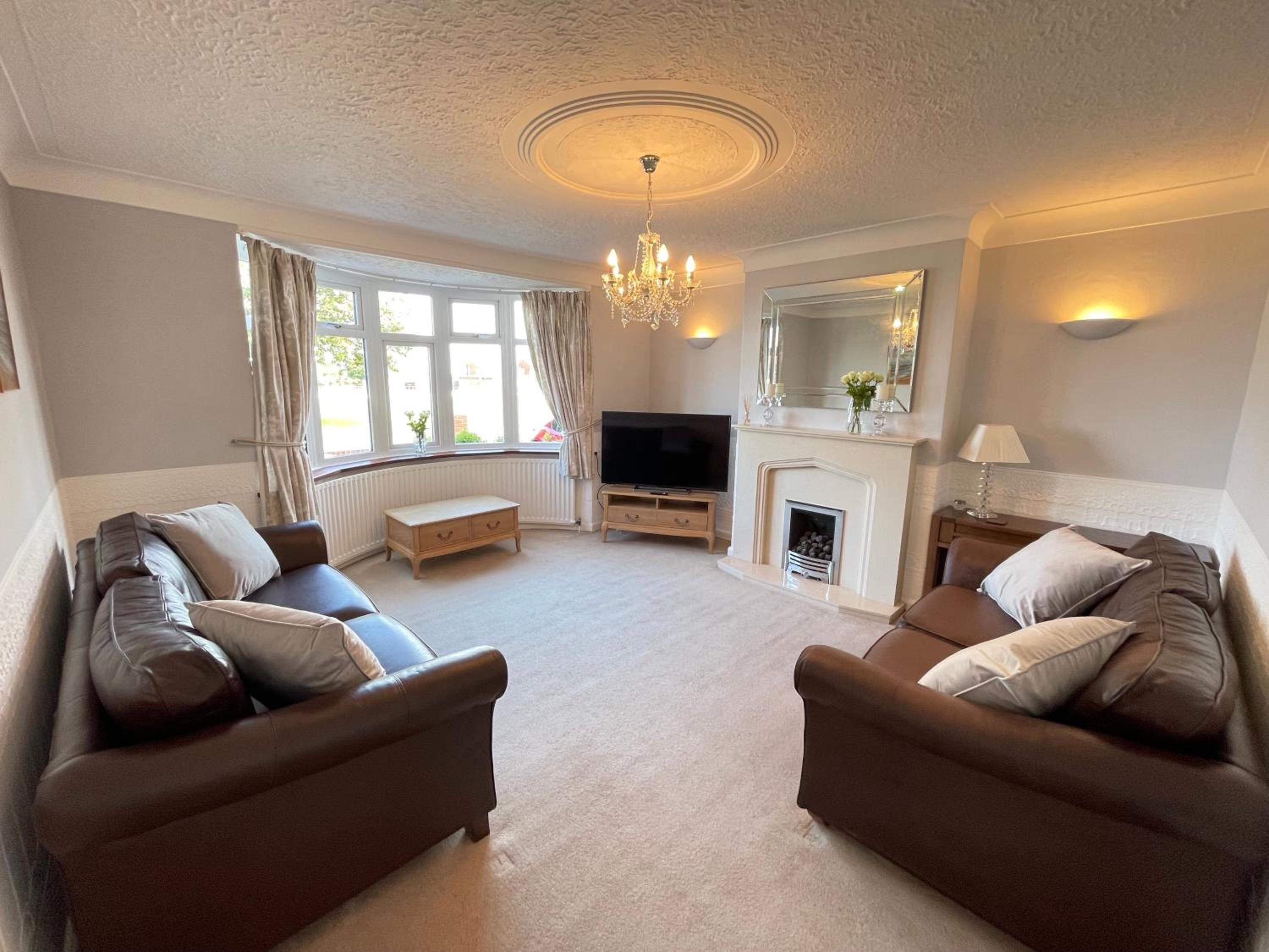 Seaview House, Tynemouth - Luxury Family Holiday Home view 4